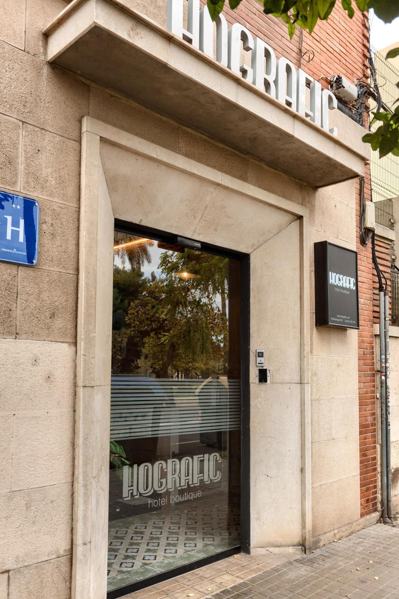 Hografic Hotel 2*