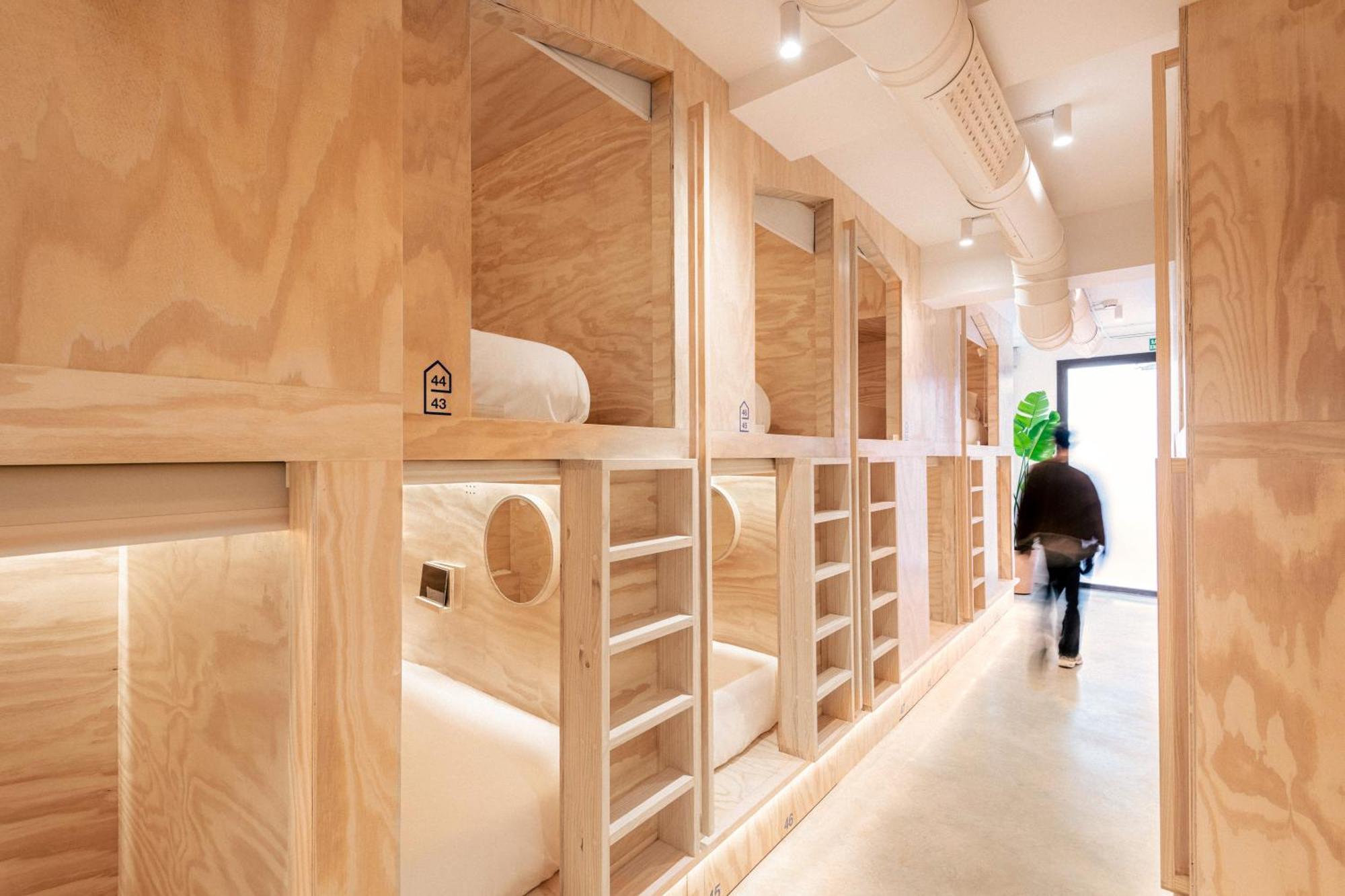 Colo Colo Hostel *