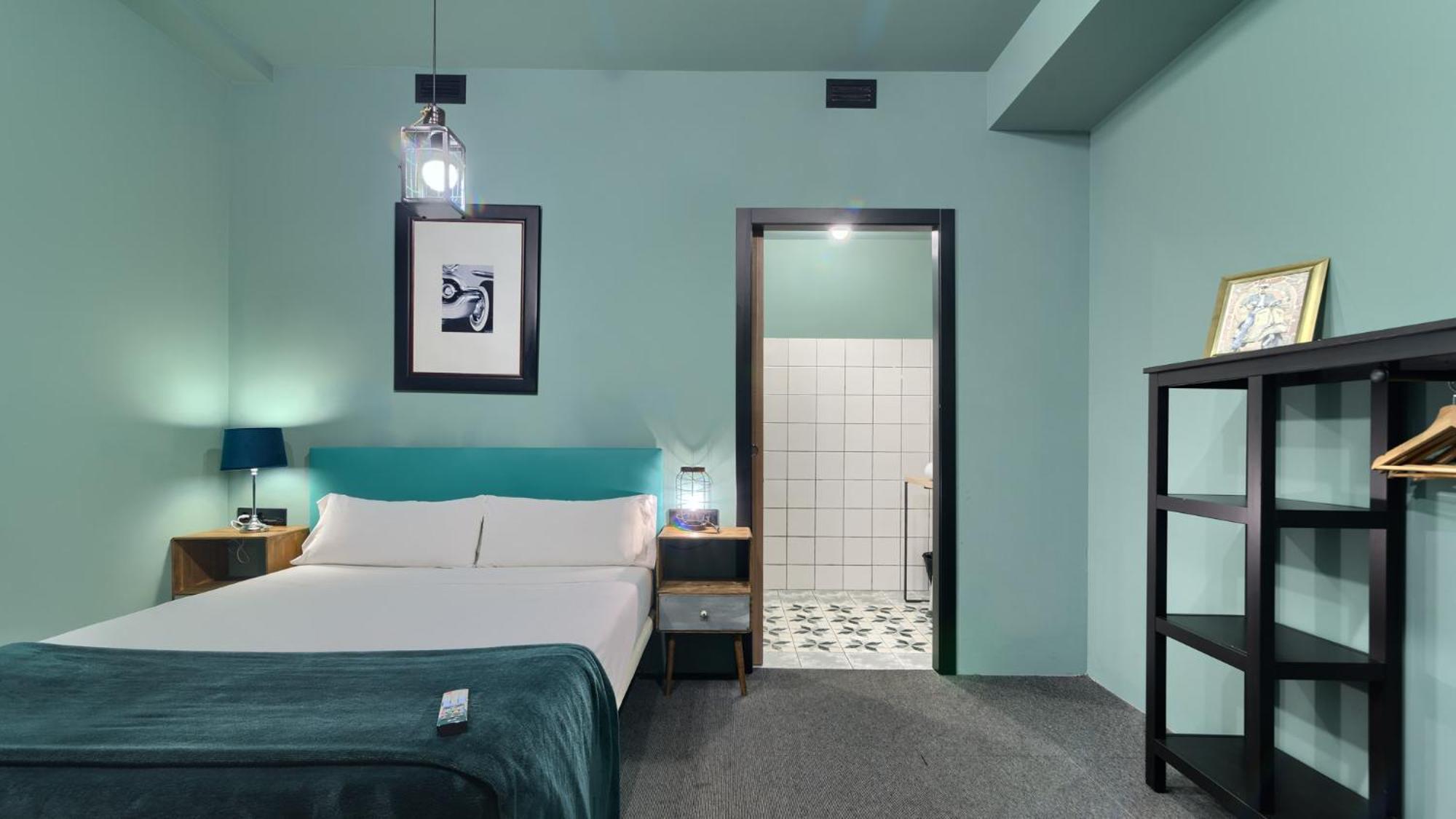 Hografic Hotel 2*