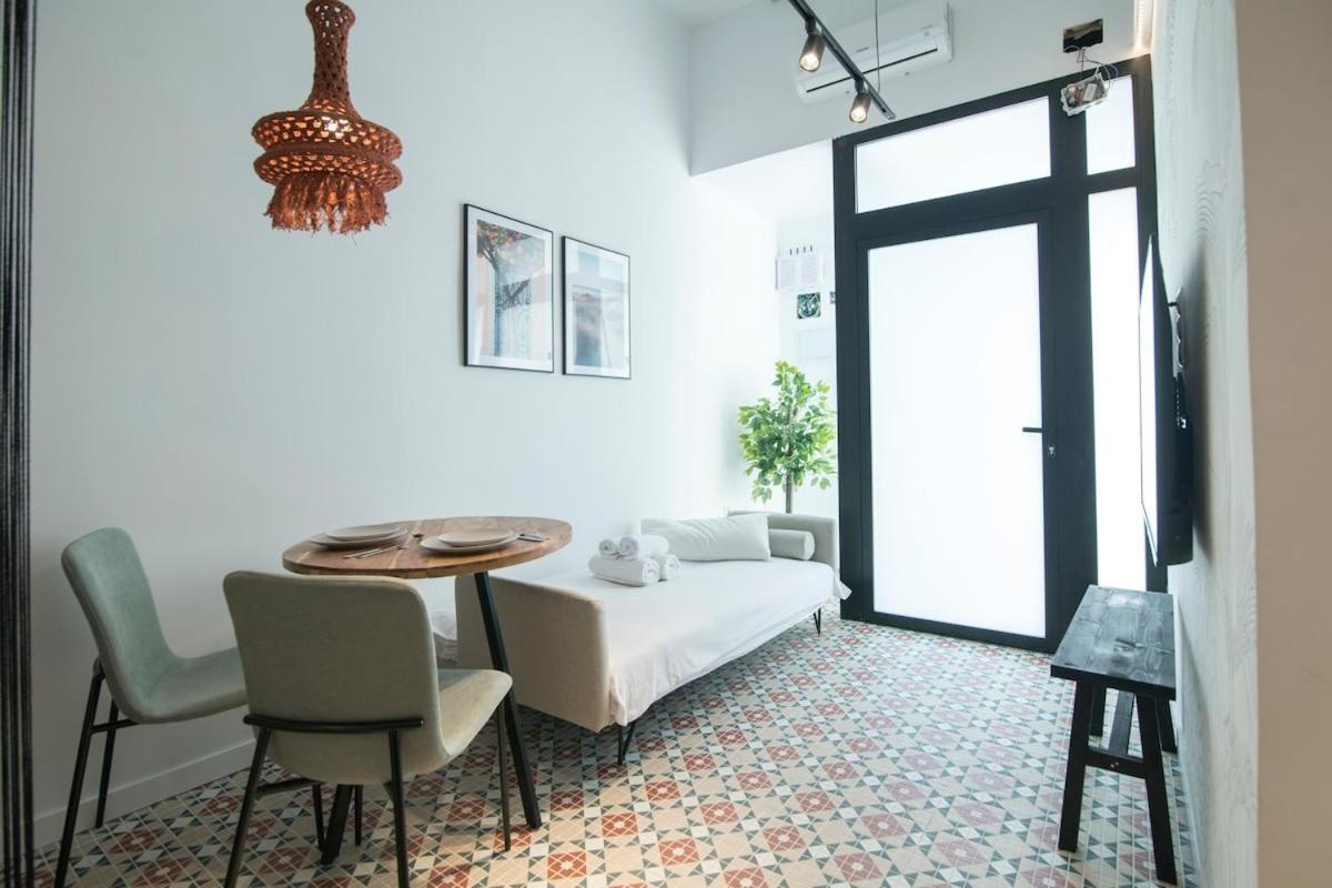 Comodo Estudio En Apartamento