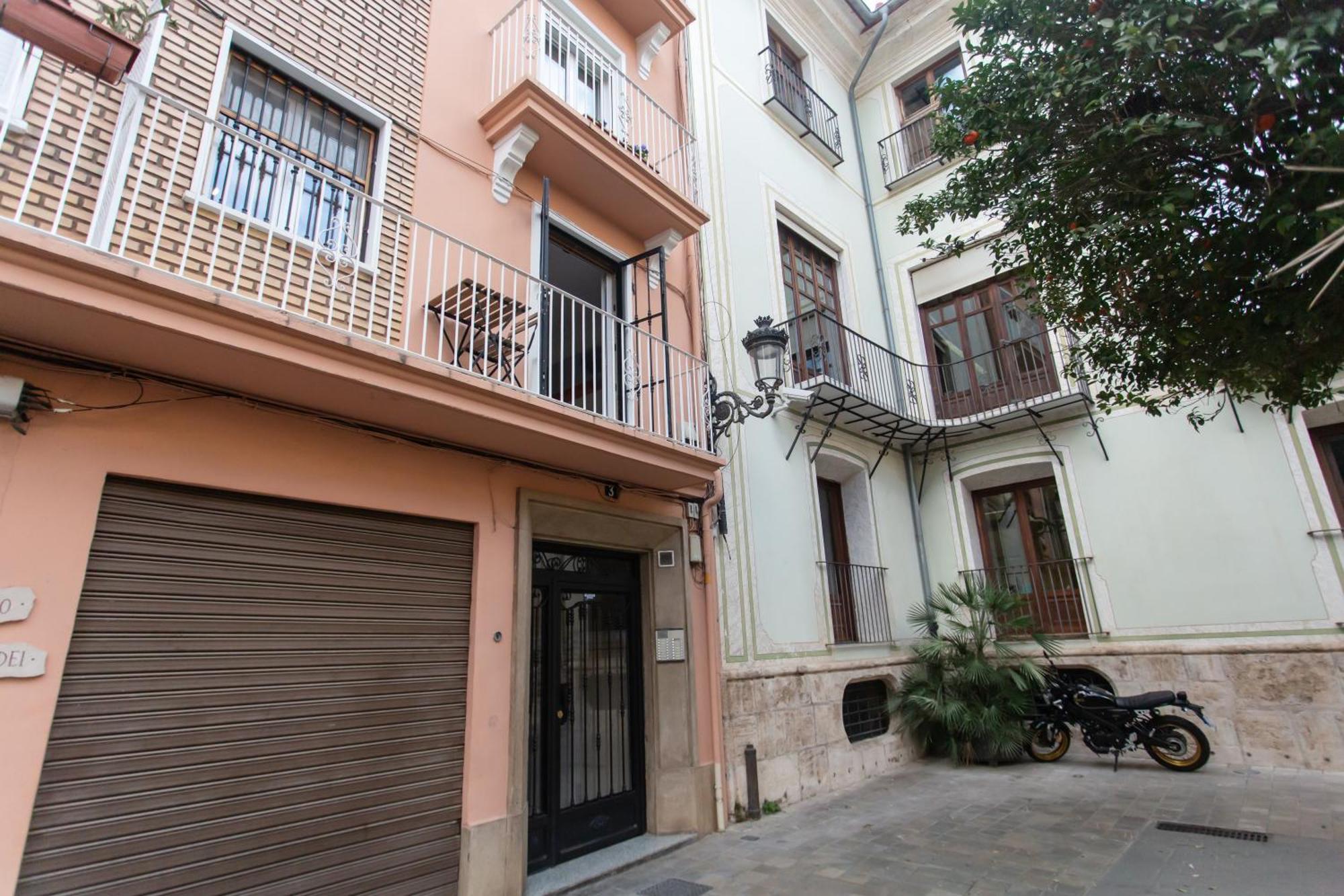 Tranquilo En Plaza Cisneros Apartamento