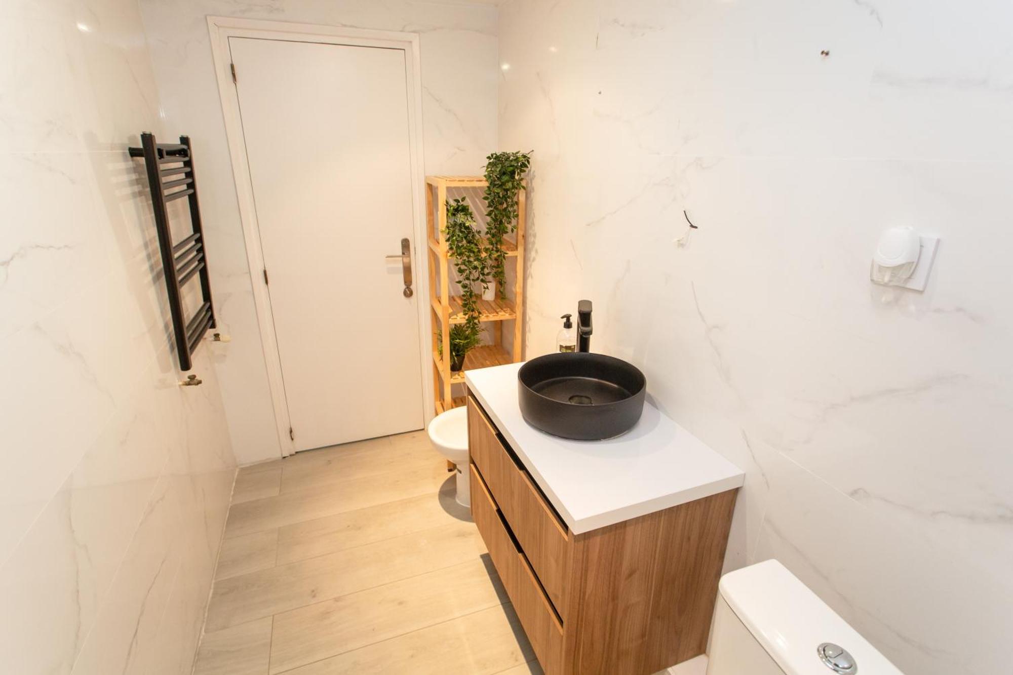 Apartamento Tranquilo En Plaza Cisneros