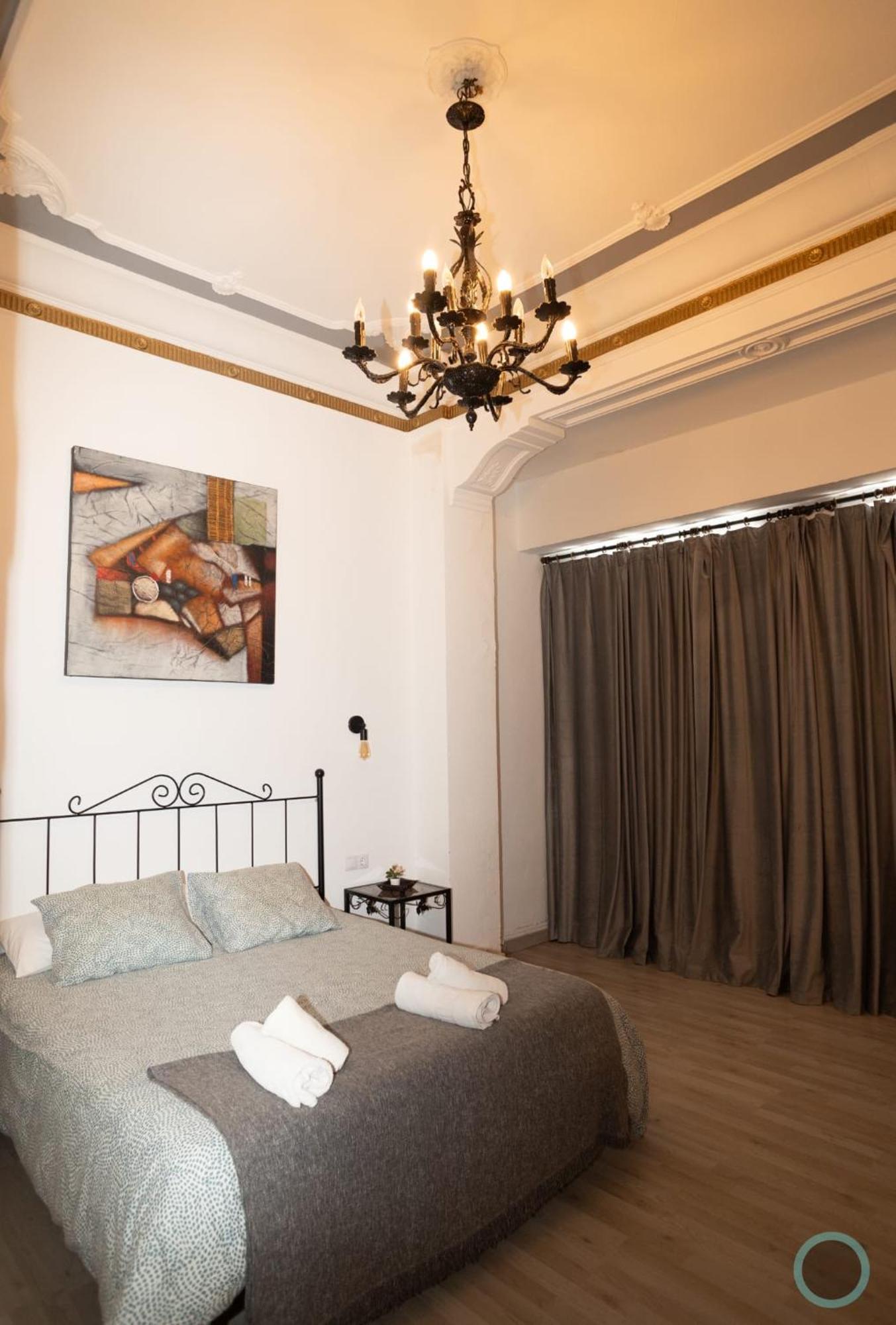 Turia Pio Xii De 3 Apartment