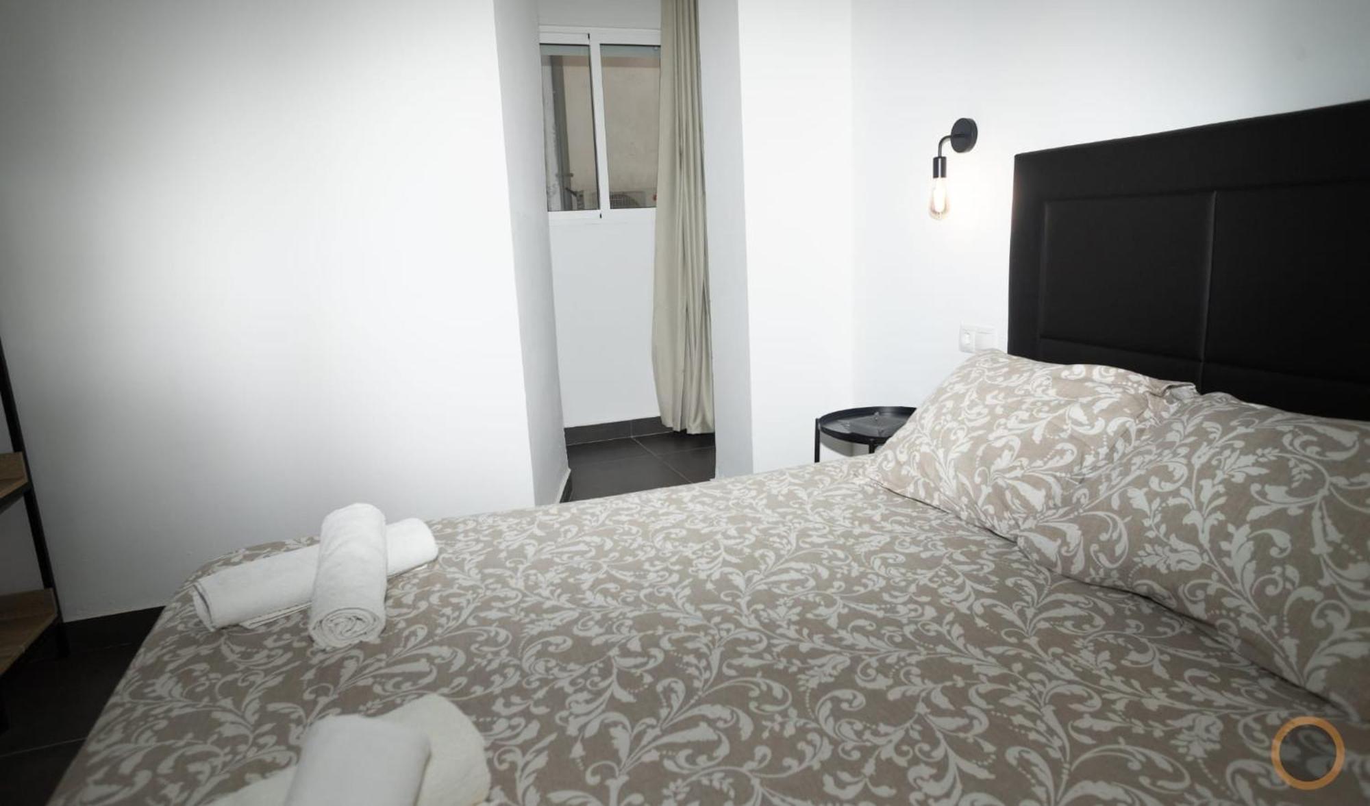 Turia Pio Xii De 3 Apartment *