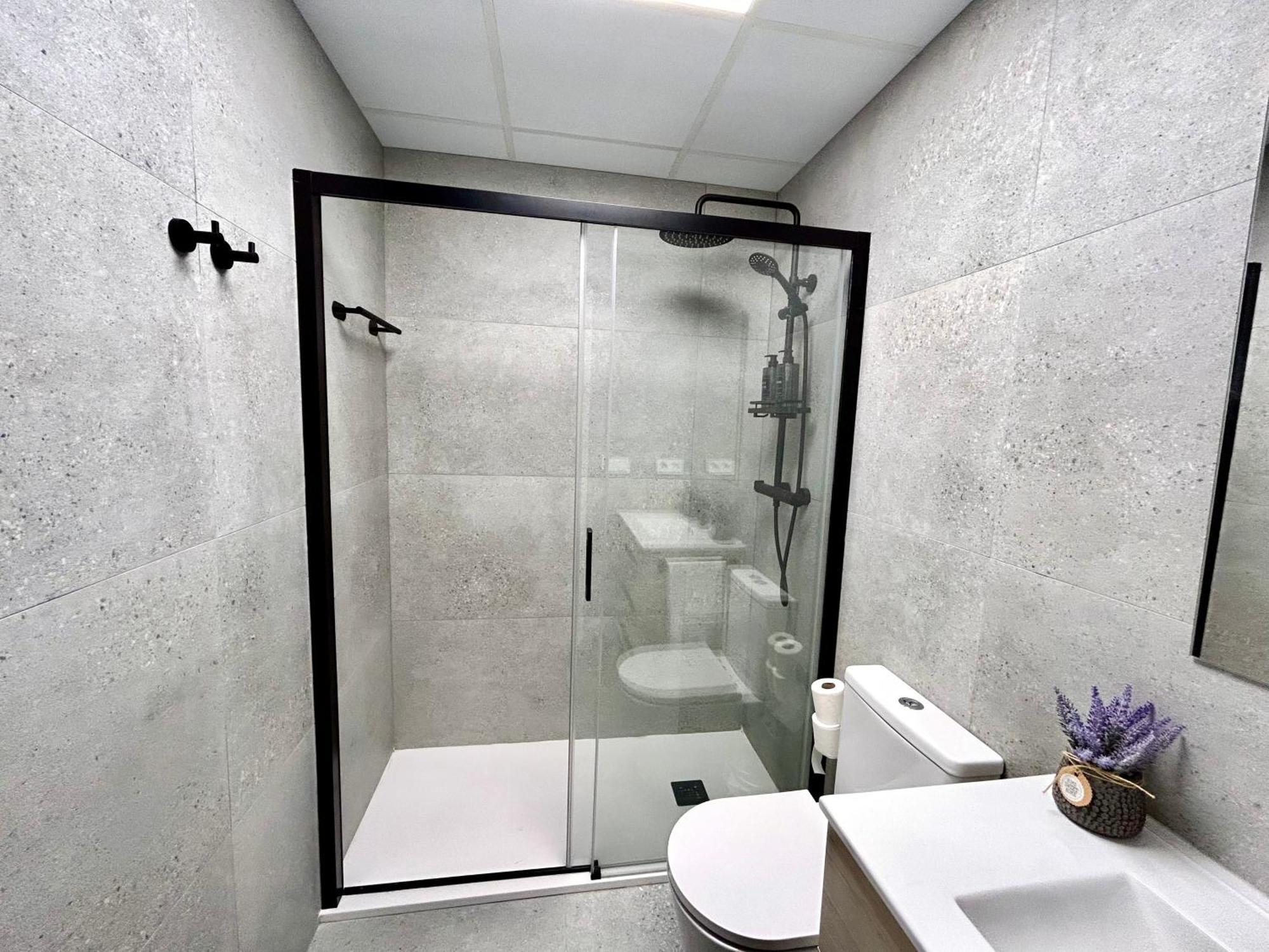 Apartamento Comfort Near Metro, 2 Bed, 1 Bath *