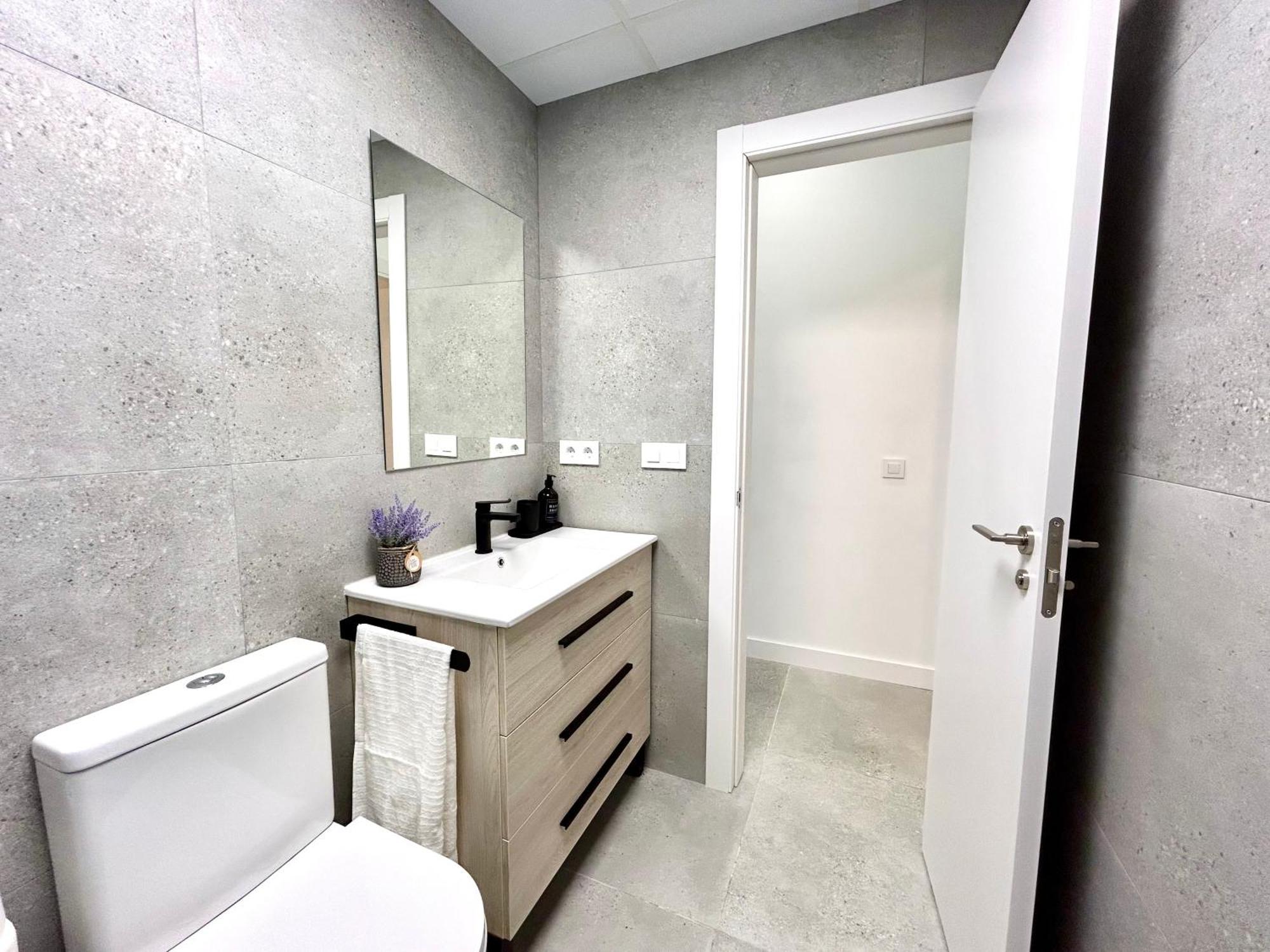 Apartamento Comfort Near Metro, 2 Bed, 1 Bath Valencia