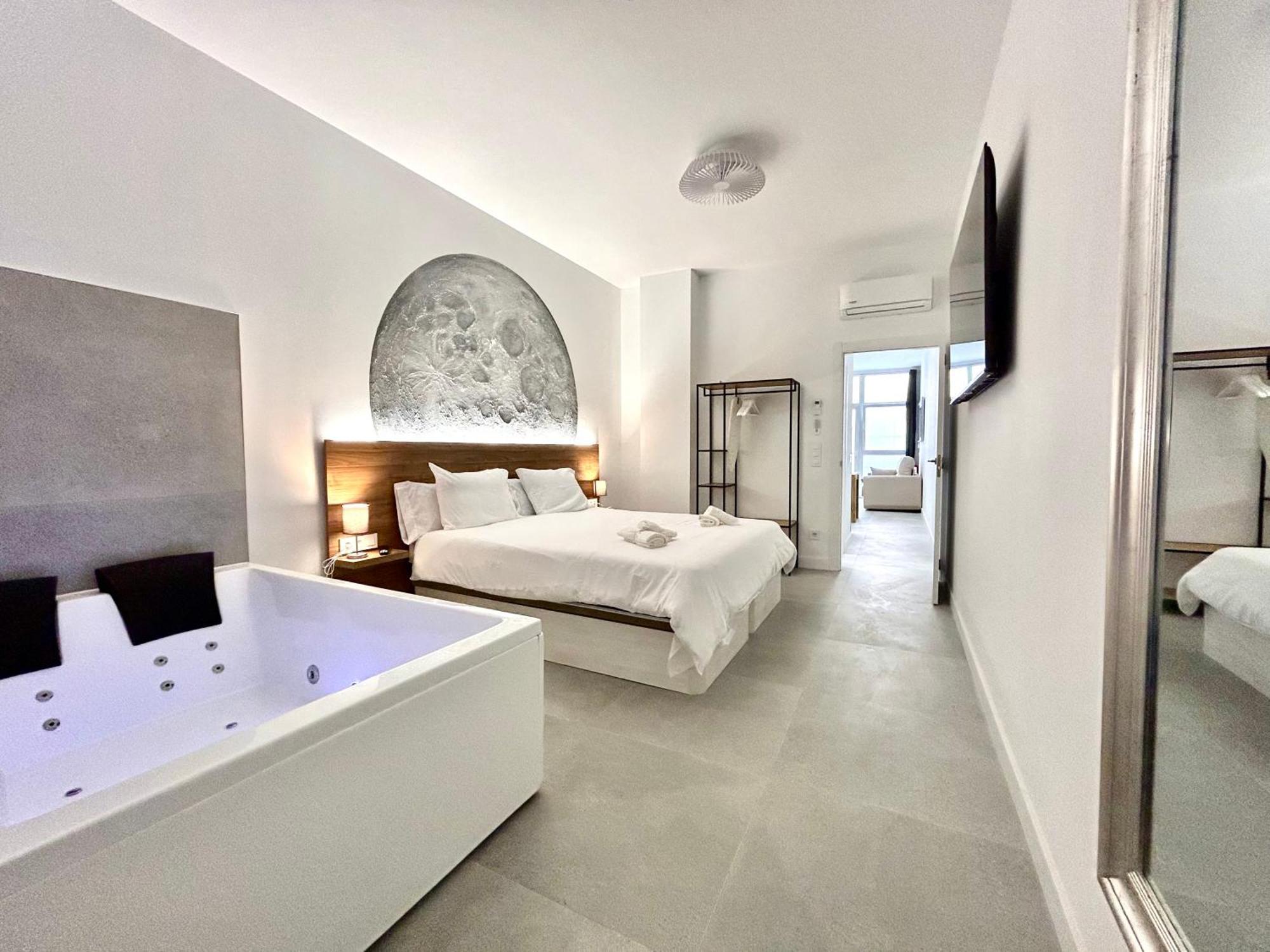 Getaway - Jacuzzi, Space & Comfort * Valencia