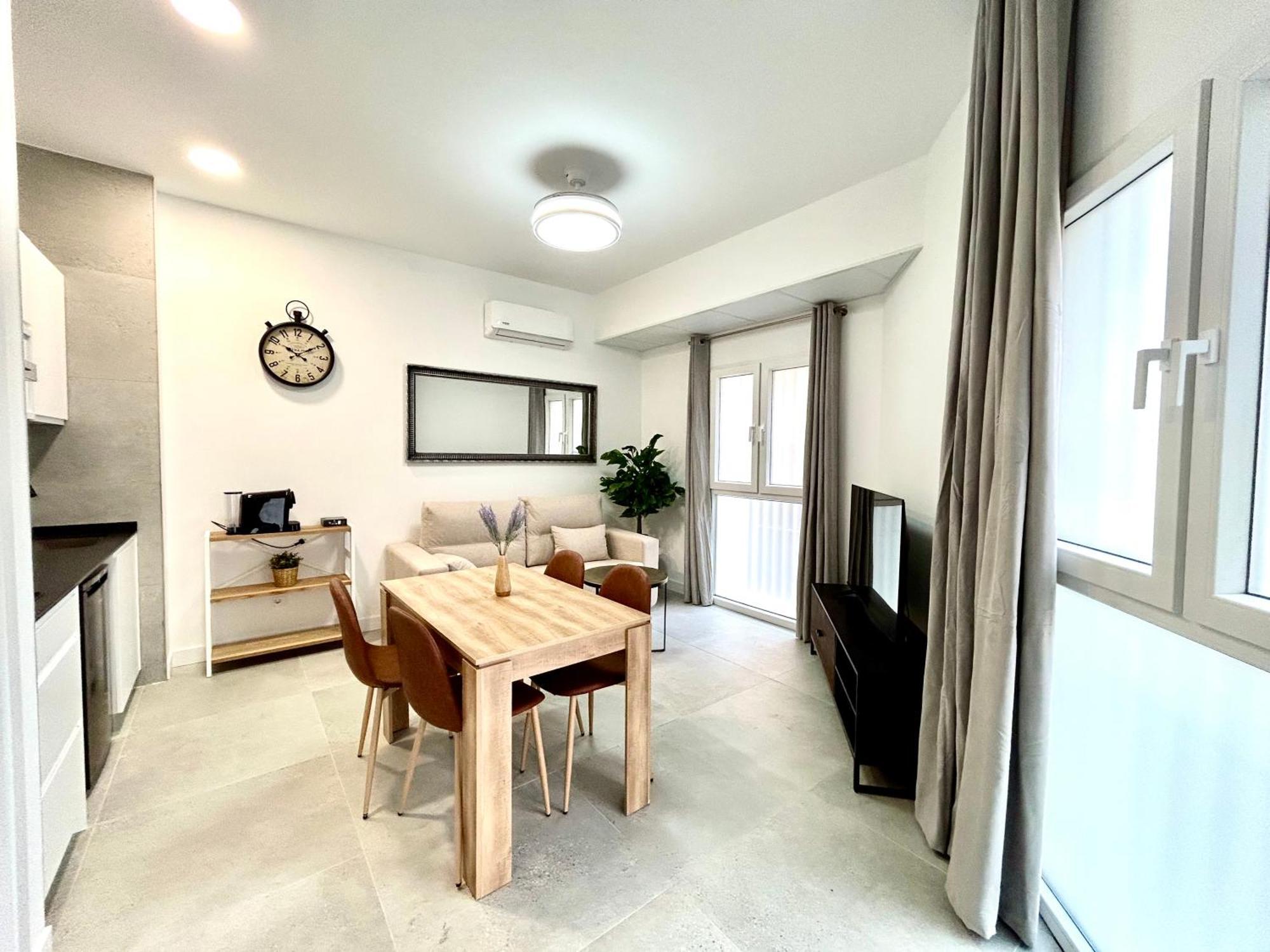 Strategic Stay-unlock Valencia's Best-kept Secret Apartamento