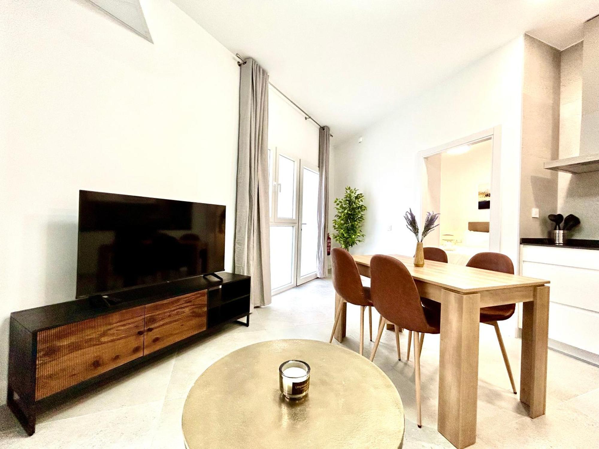 Strategic Stay-unlock Valencia's Best-kept Secret Apartamento *