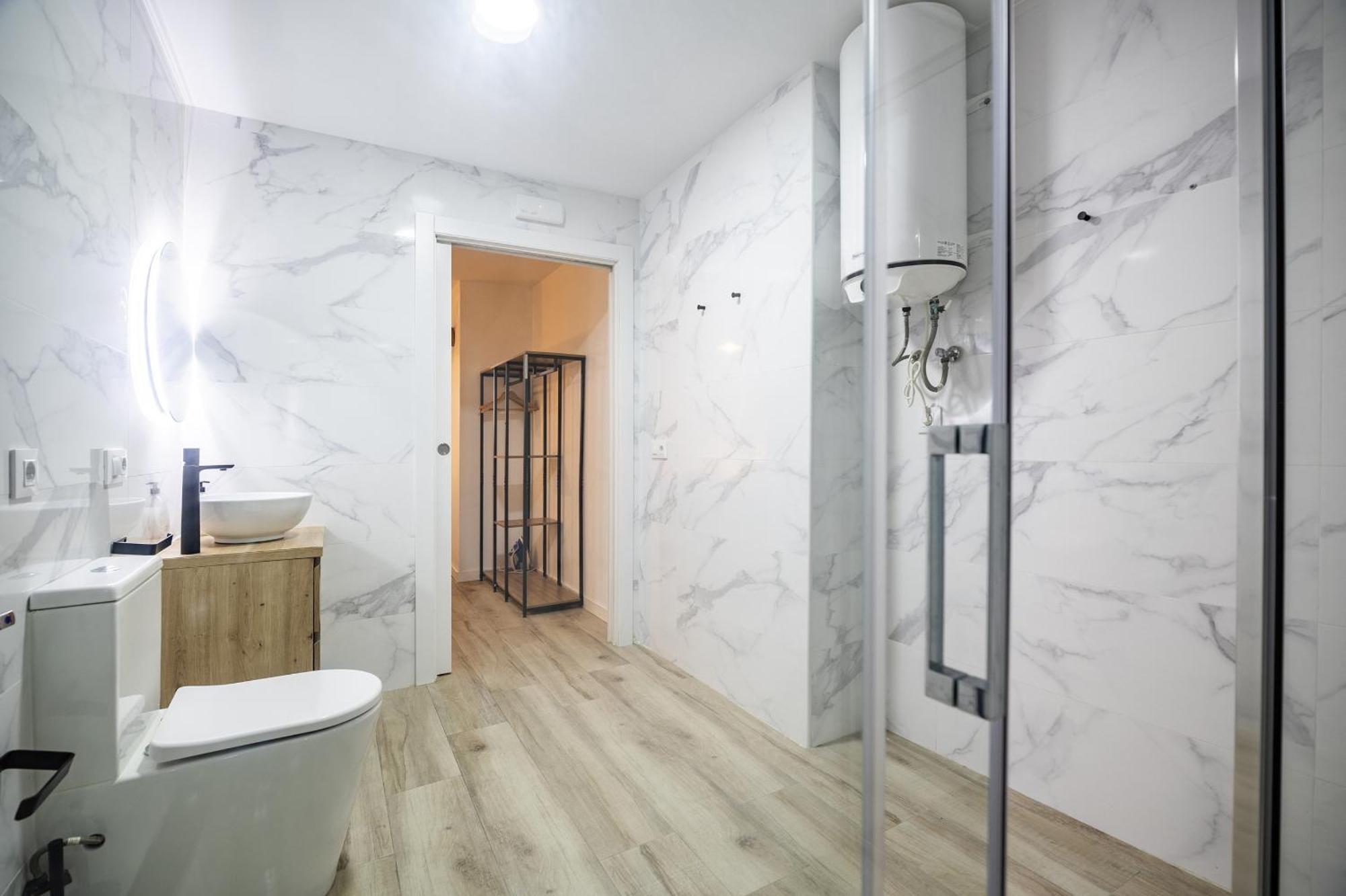 Apartamento Ln4 - Loft Espacioso Y Acogedor Estudio Cerca Del Metro Zona Ayora *