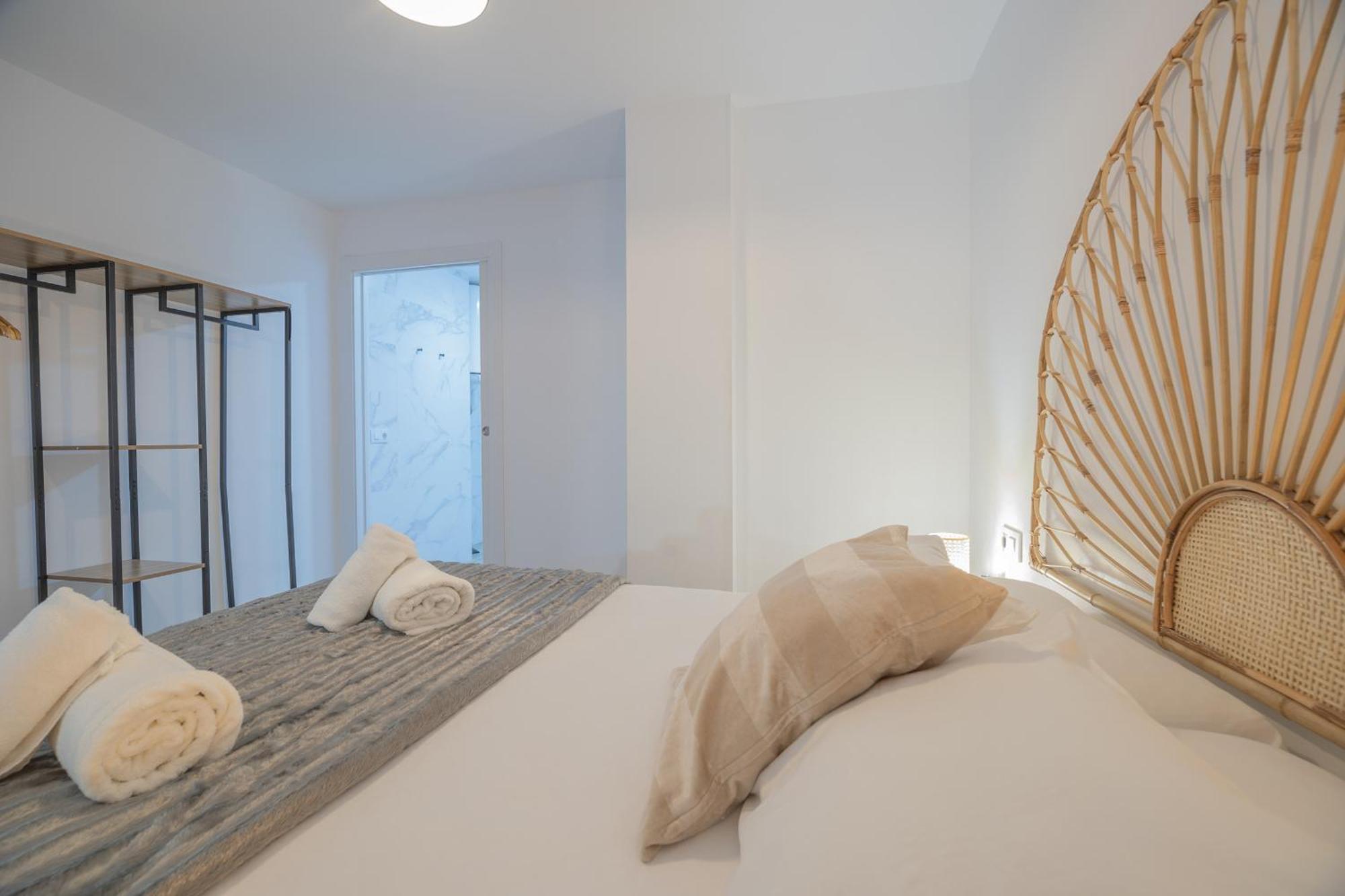 Ln4 - Loft Espacioso Y Acogedor Estudio Cerca Del Metro Zona Ayora Apartamento *