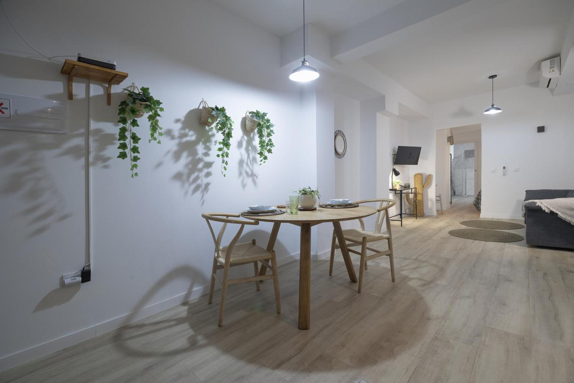 Ln4 - Loft Espacioso Y Acogedor Estudio Cerca Del Metro Zona Ayora Apartamento