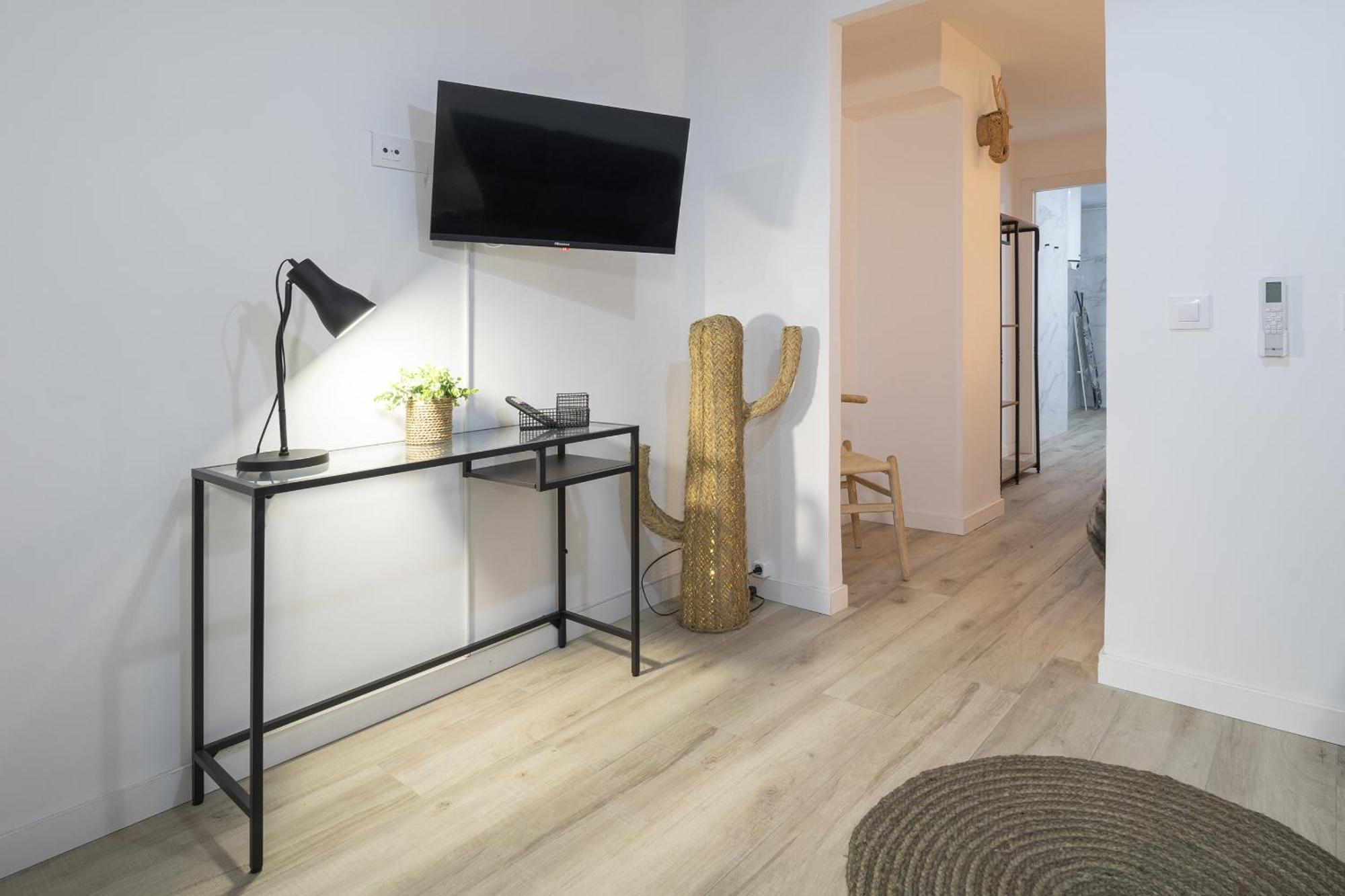Ln4 - Loft Espacioso Y Acogedor Estudio Cerca Del Metro Zona Ayora Apartamento *