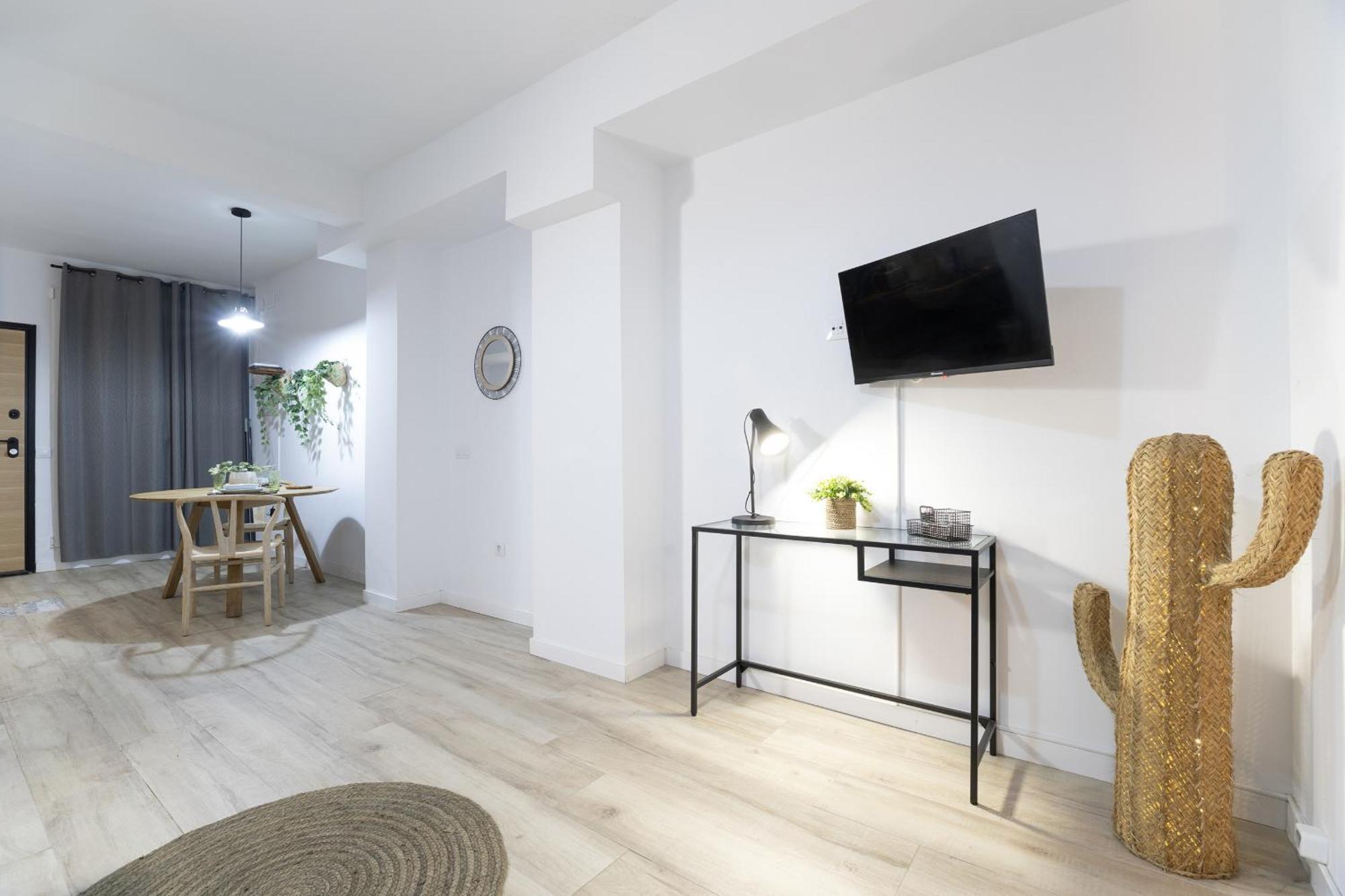 Apartamento Ln4 - Loft Espacioso Y Acogedor Estudio Cerca Del Metro Zona Ayora Valencia