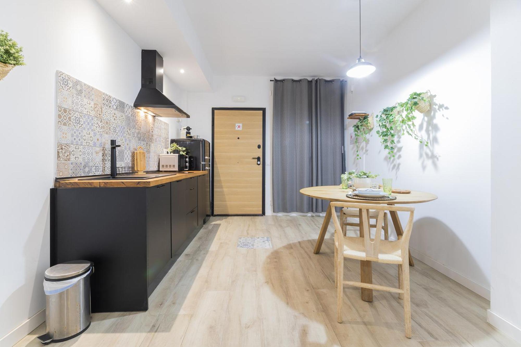 Apartamento Ln4 - Loft Espacioso Y Acogedor Estudio Cerca Del Metro Zona Ayora