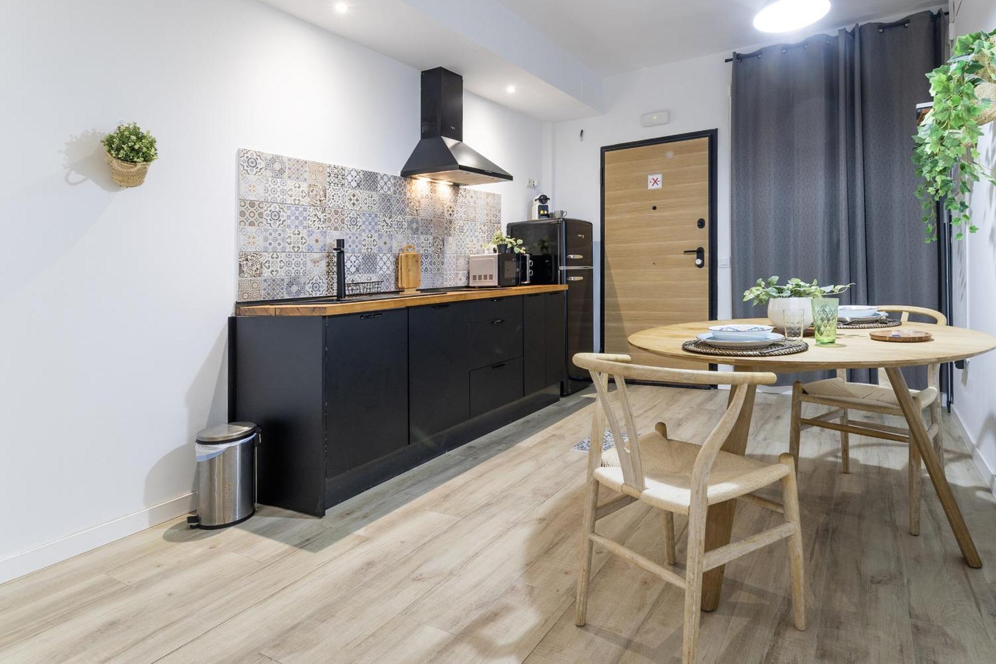 Apartamento Ln4 - Loft Espacioso Y Acogedor Estudio Cerca Del Metro Zona Ayora *