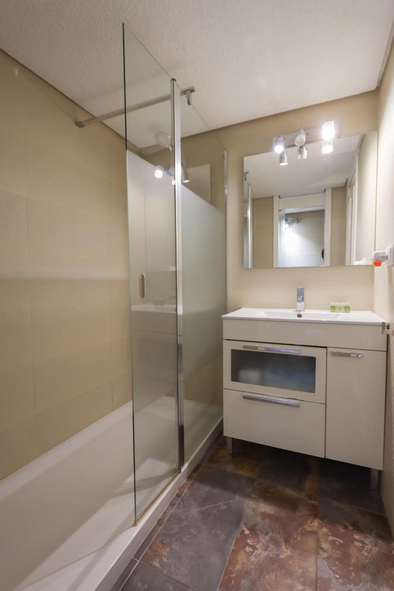 Apartamento Apolo 4 *