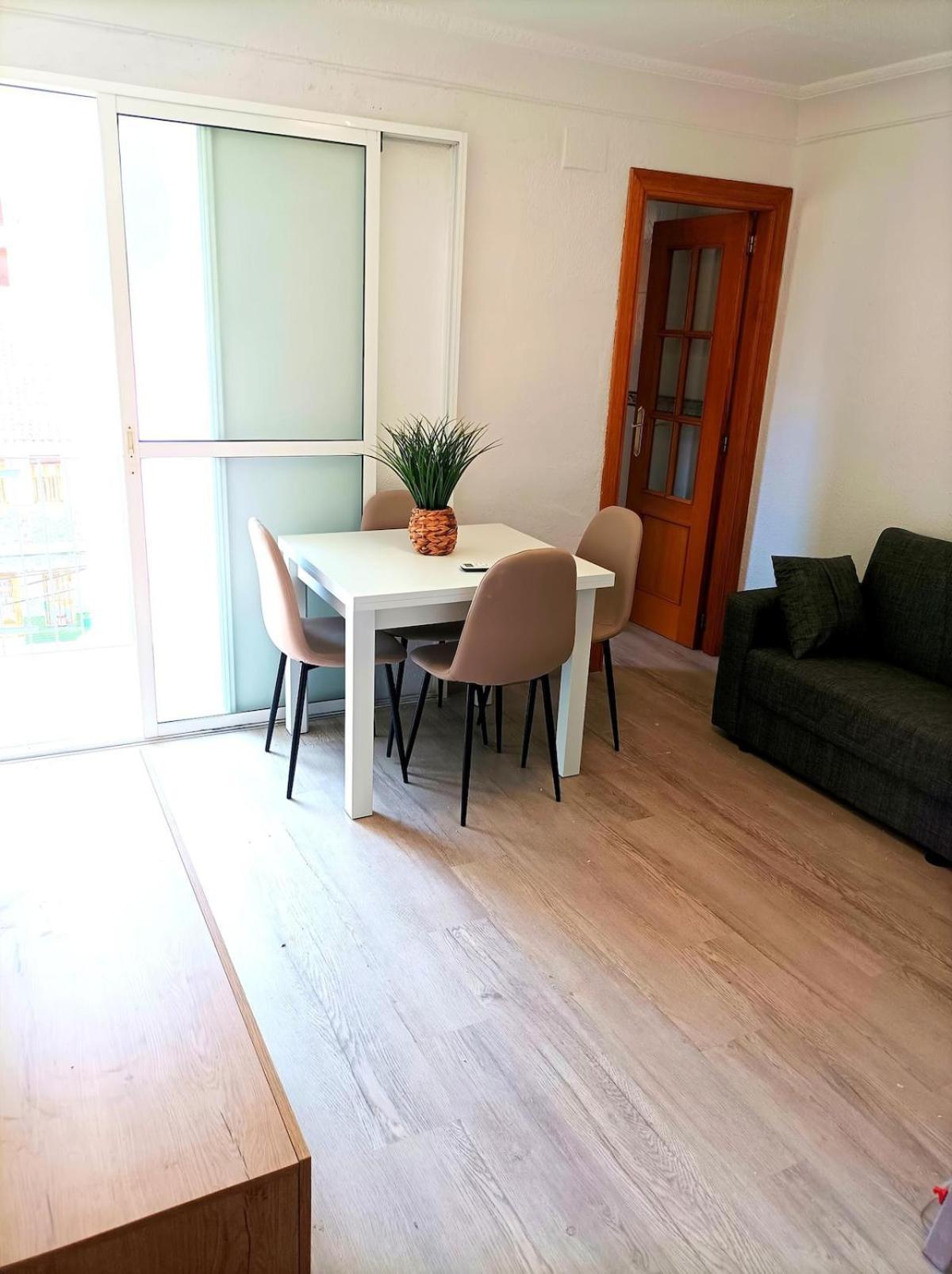 Apartamento El Cabanyal 400m From The Valencia