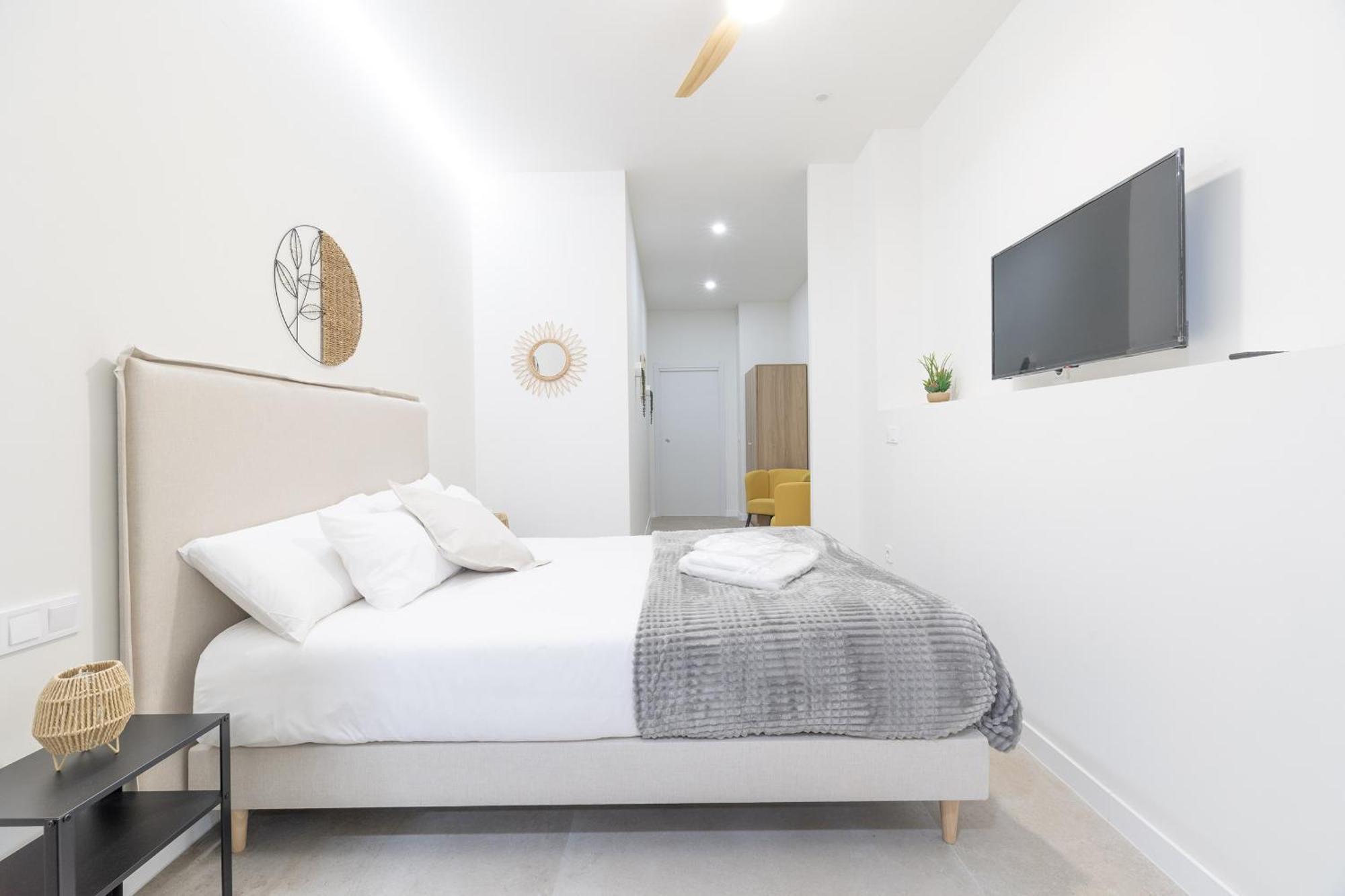Rmz31 Loft - Espacioso Y Acogedor Estudio Con Terraza En Zona Ayora * Valencia