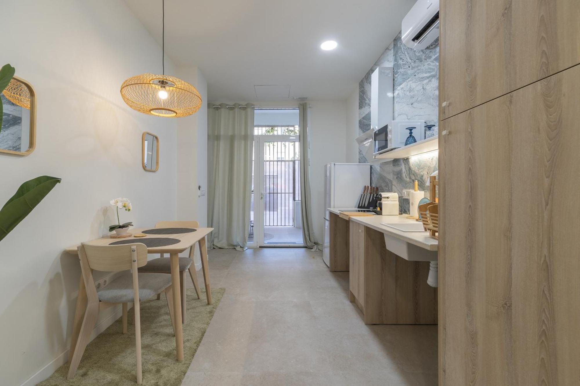 Apartamento Rmz31 Loft - Espacioso Y Acogedor Estudio Con Terraza En Zona Ayora Valencia