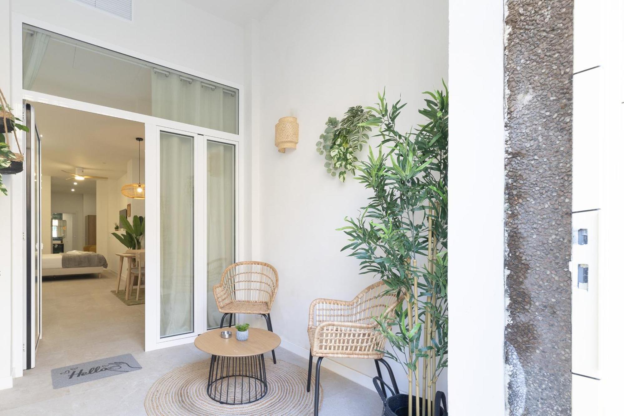 Rmz31 Loft - Espacioso Y Acogedor Estudio Con Terraza En Zona Ayora Apartamento *