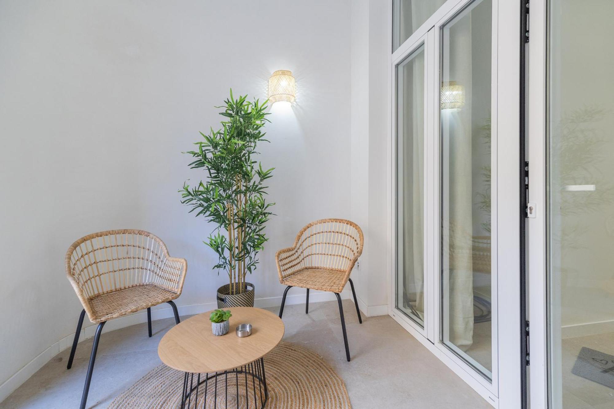 Rmz31 Loft - Espacioso Y Acogedor Estudio Con Terraza En Zona Ayora Valencia