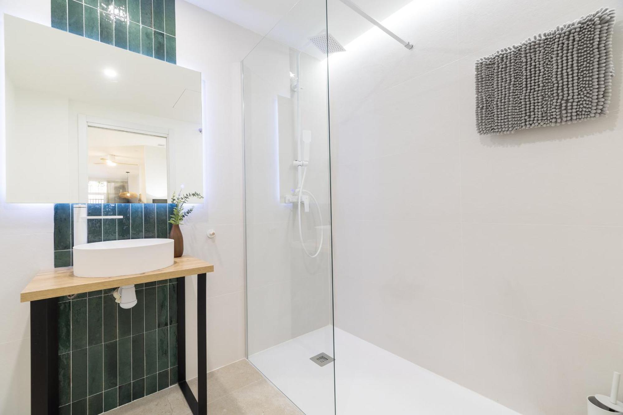 Apartamento Rmz31 Loft - Espacioso Y Acogedor Estudio Con Terraza En Zona Ayora