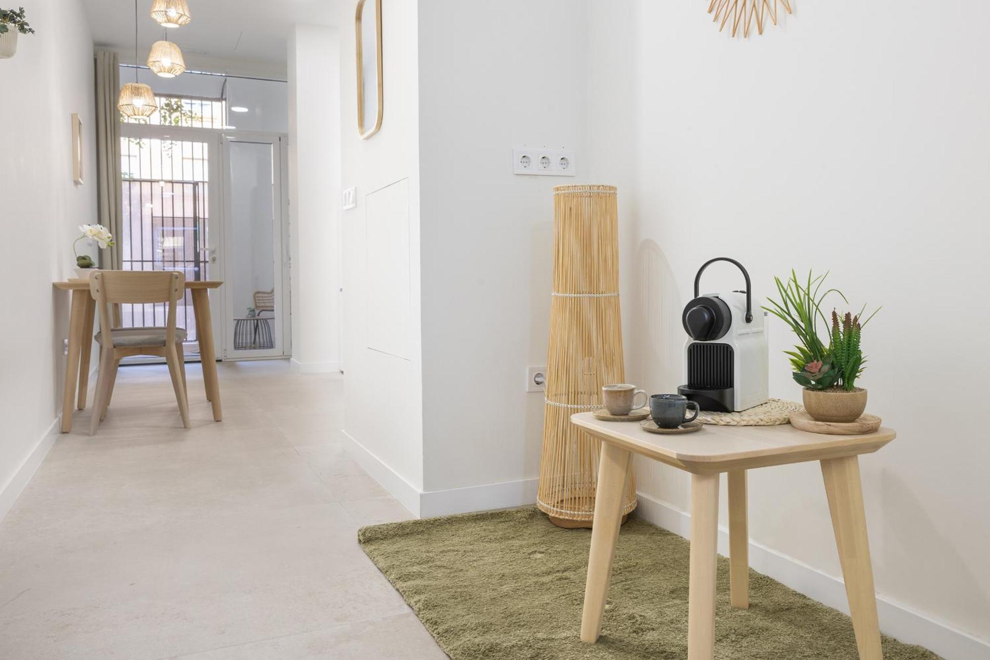 Rmz31 Loft - Espacioso Y Acogedor Estudio Con Terraza En Zona Ayora Apartment *