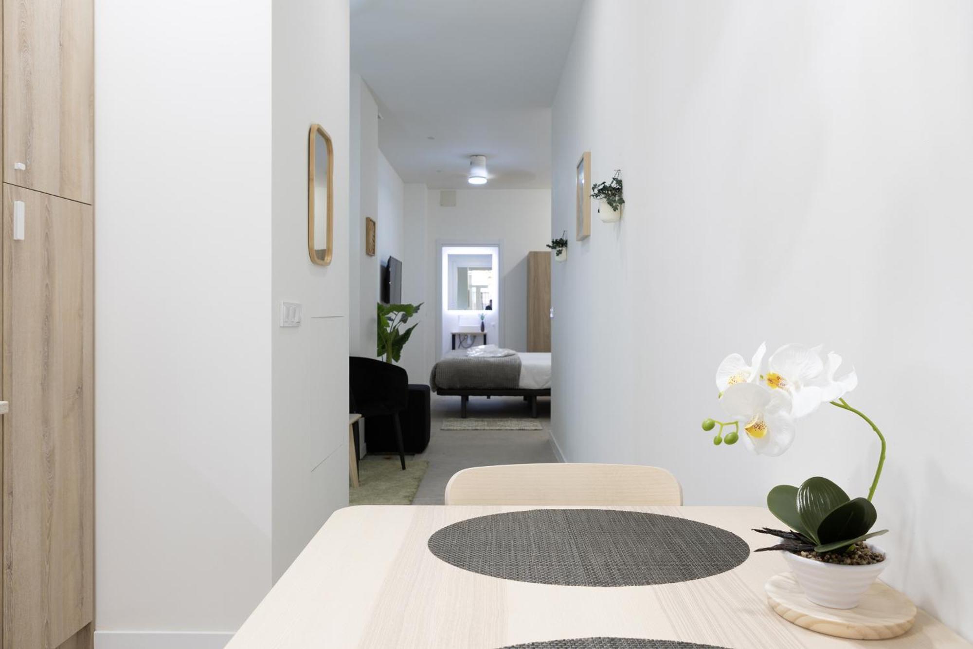 Apartamento Rmz31 Loft - Espacioso Y Acogedor Estudio Con Terraza En Zona Ayora *
