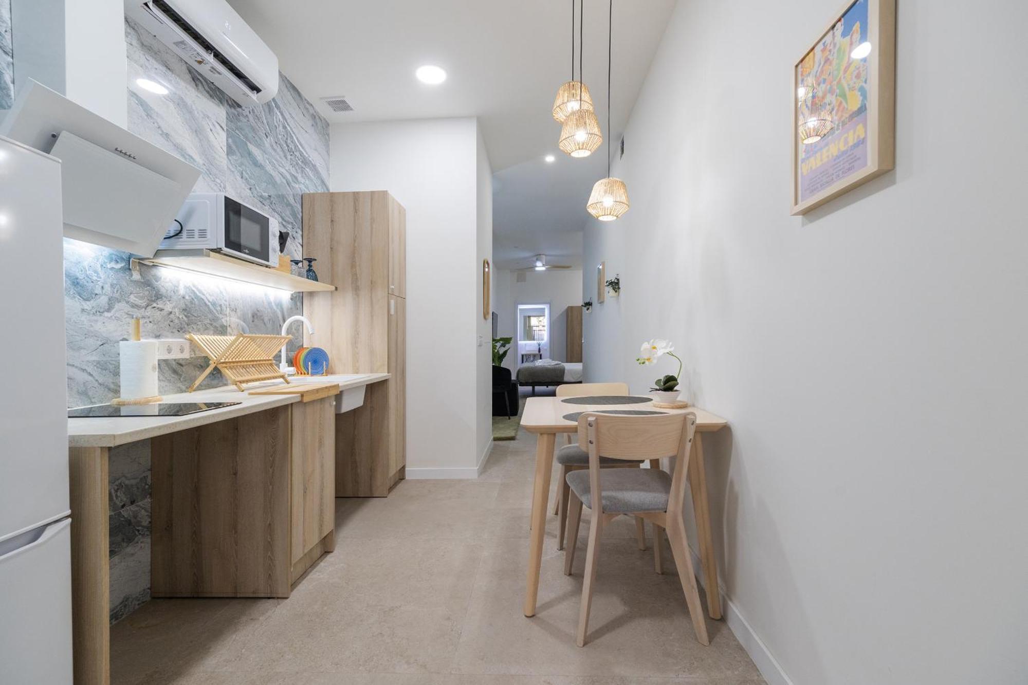 Rmz31 Loft - Espacioso Y Acogedor Estudio Con Terraza En Zona Ayora * Valencia