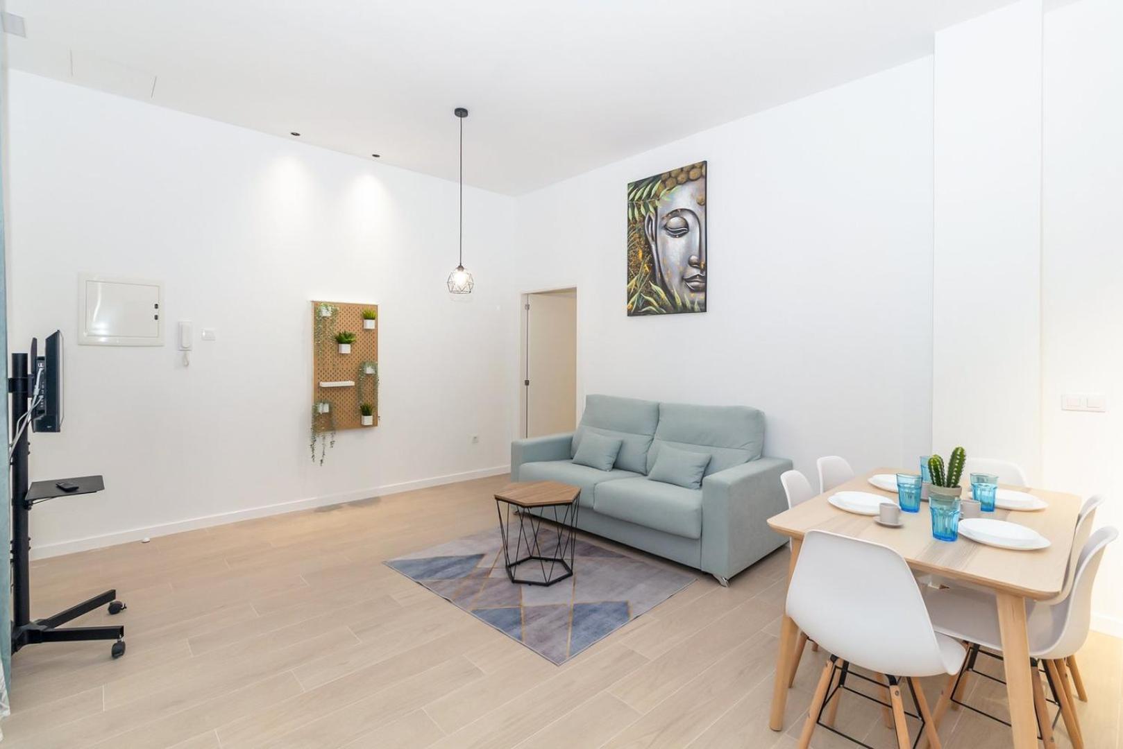 Guestready - Valencia's Vibrant Malvarrosa *