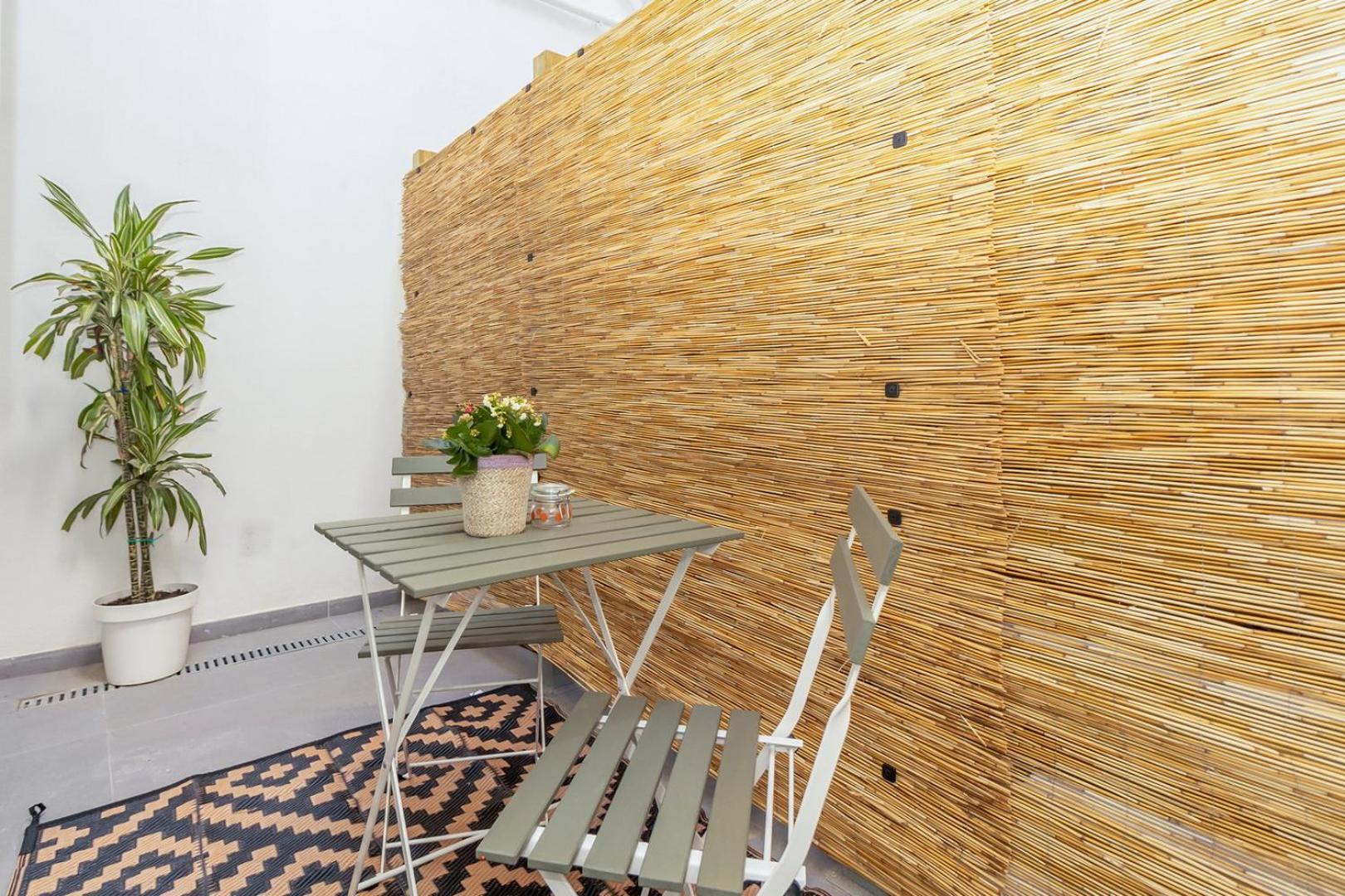 Guestready - Valencia's Vibrant Malvarrosa *