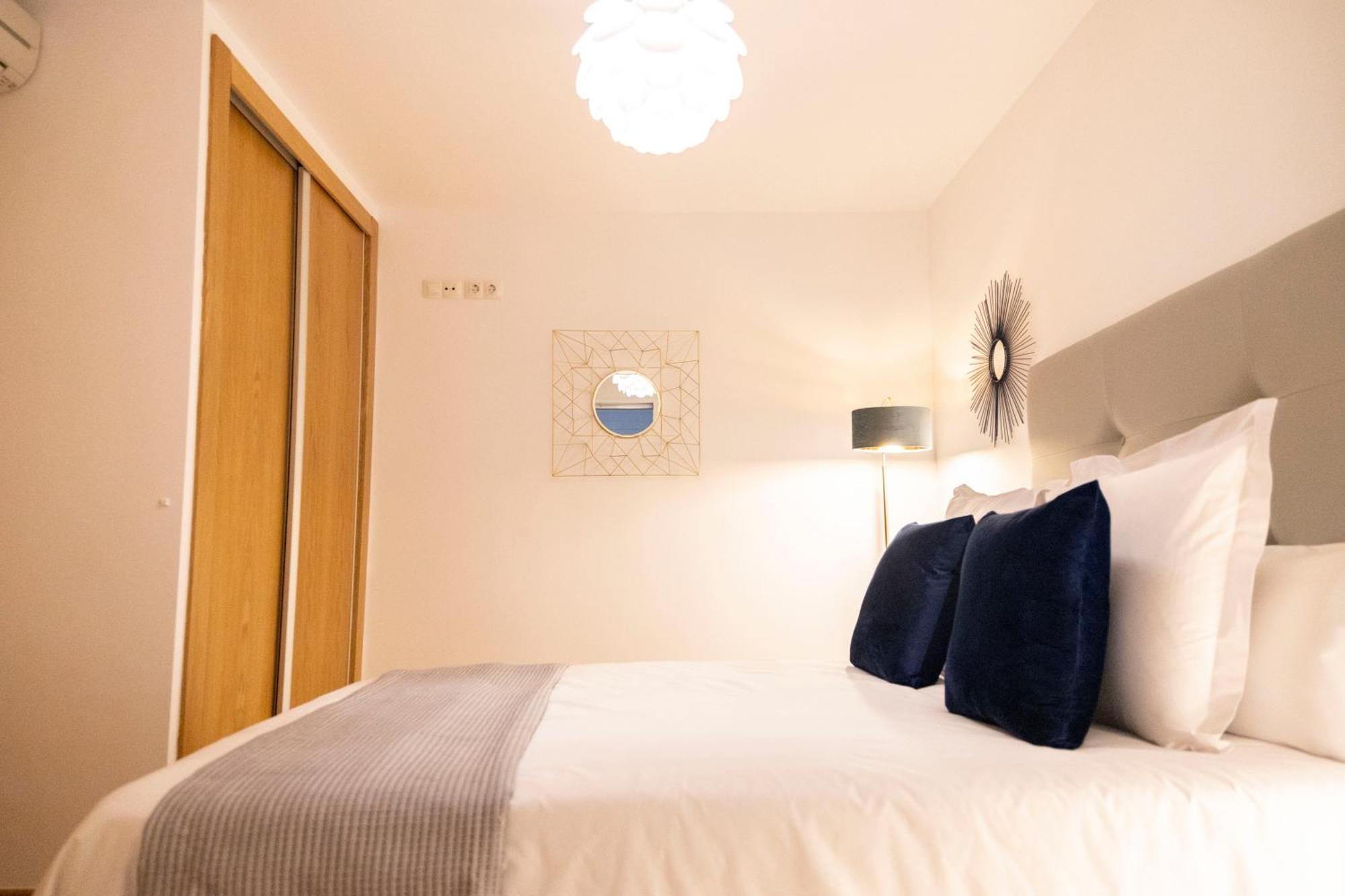 Singularstays Center Apartment *