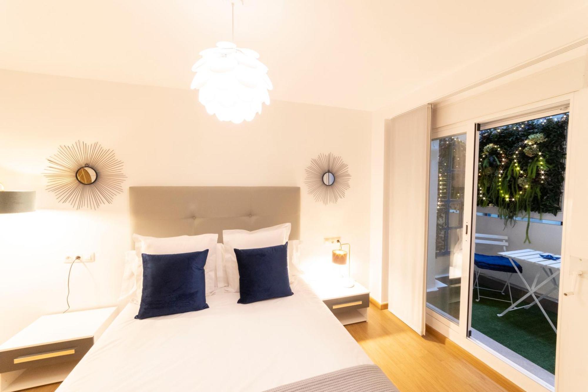 Singularstays Center Apartment *
