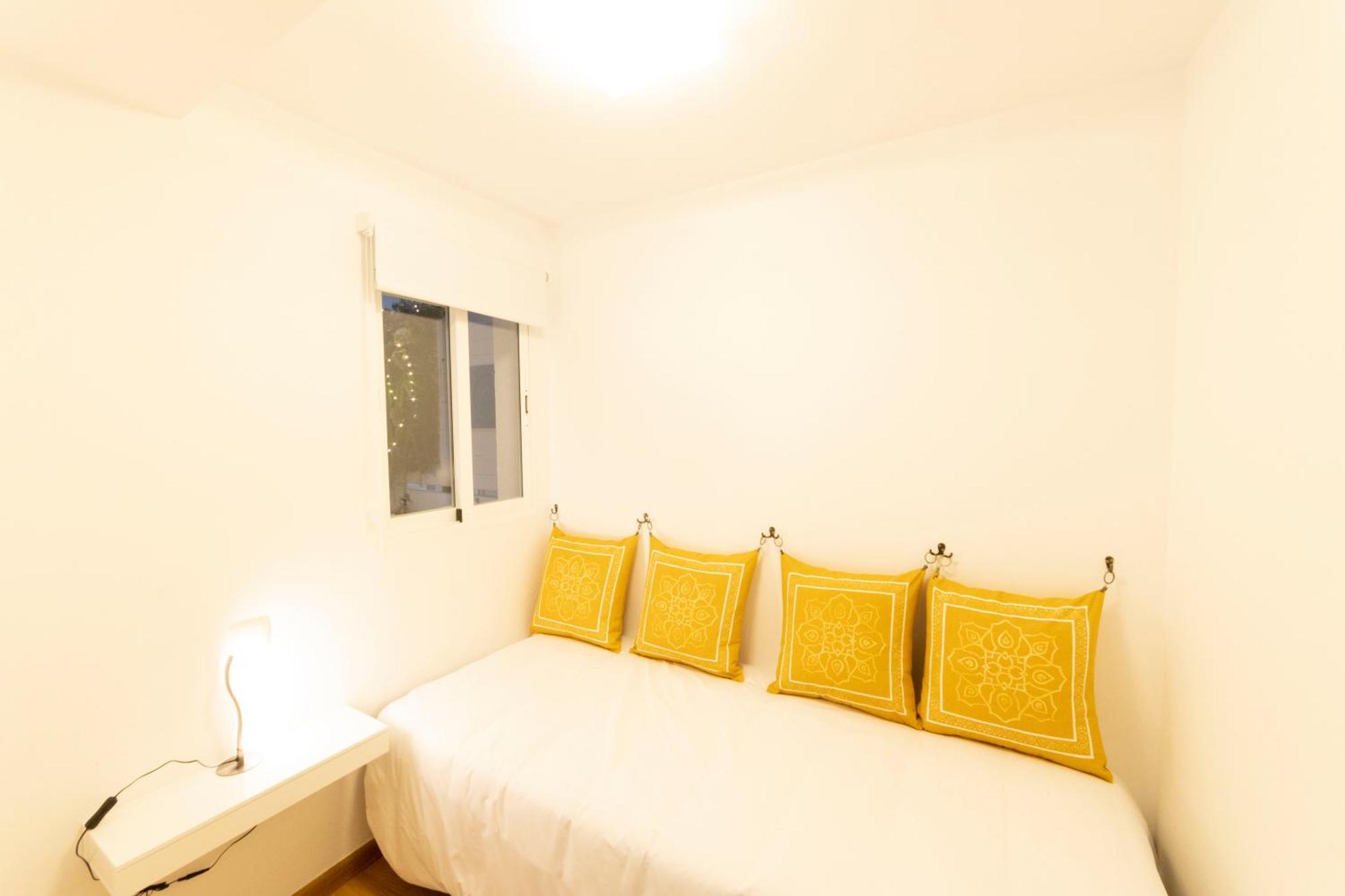 Singularstays Center *