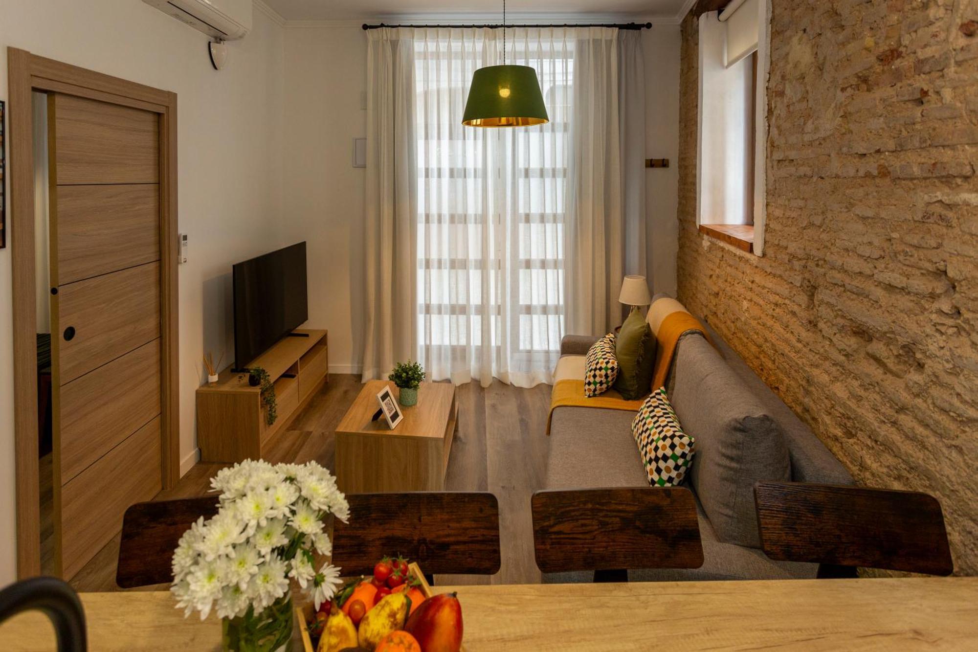 Tenerias Corp, Bajo Apartamento Valencia