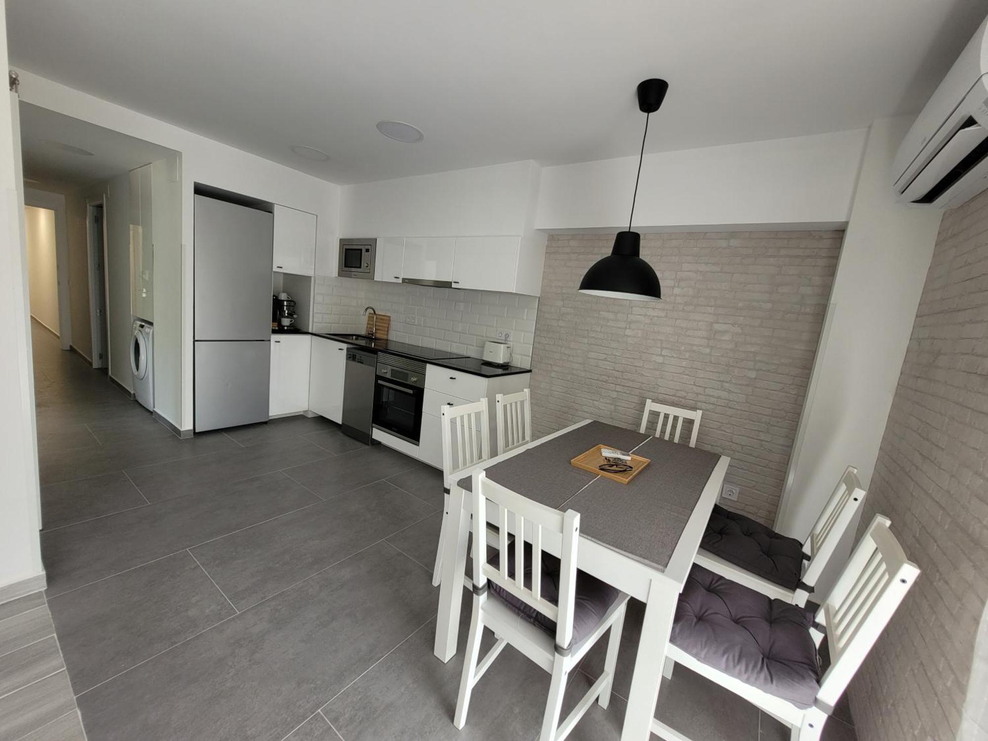 New And Bright 2-bedroom In Canamelar * Valencia