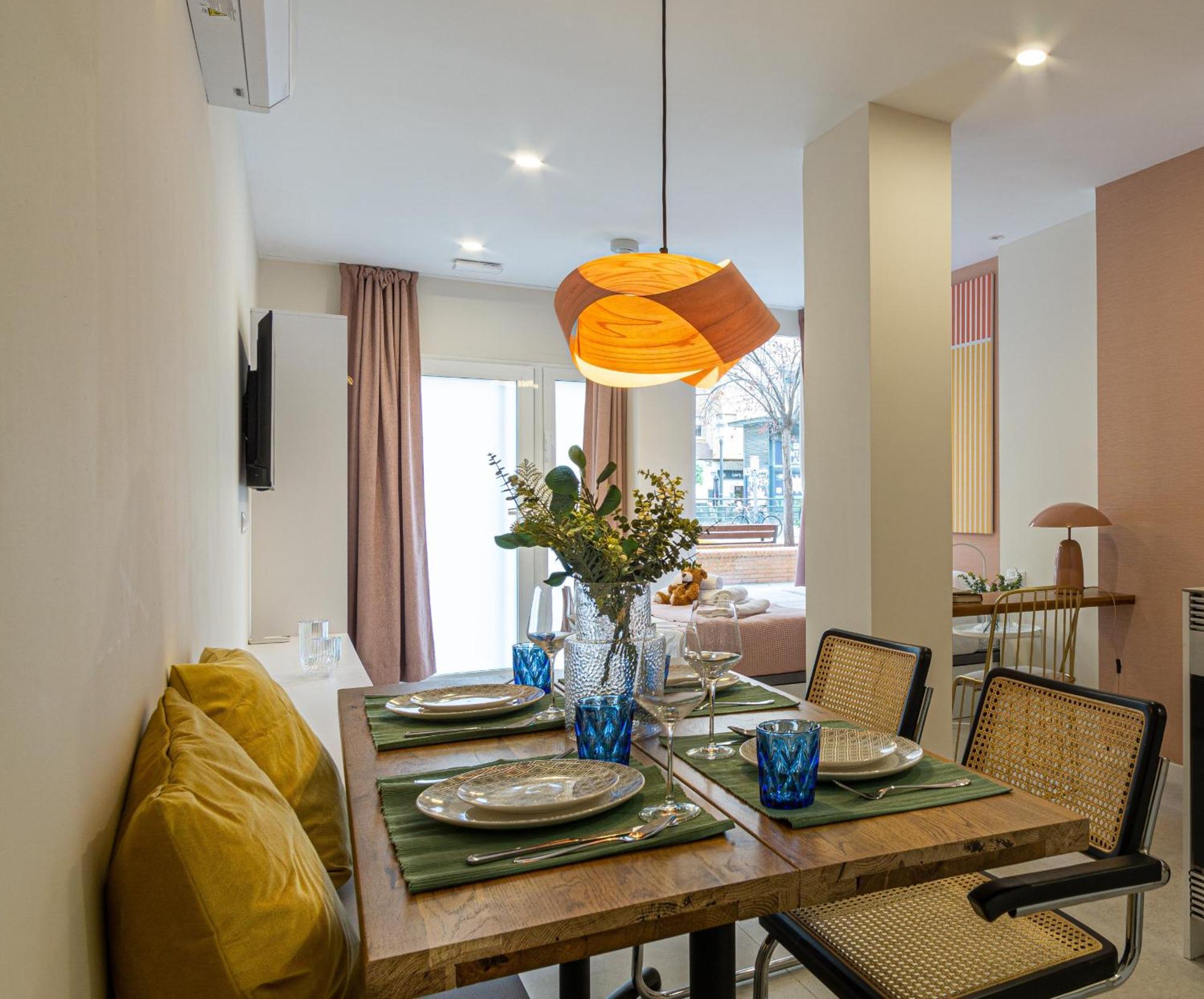 Osito Hub - L'explorador Andres Apartment Valencia