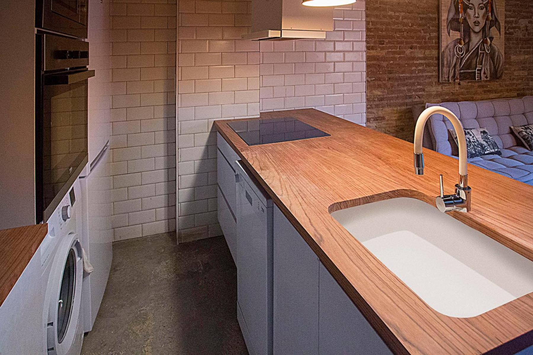 Cozy Loft Style In El Cabanyal Valencia