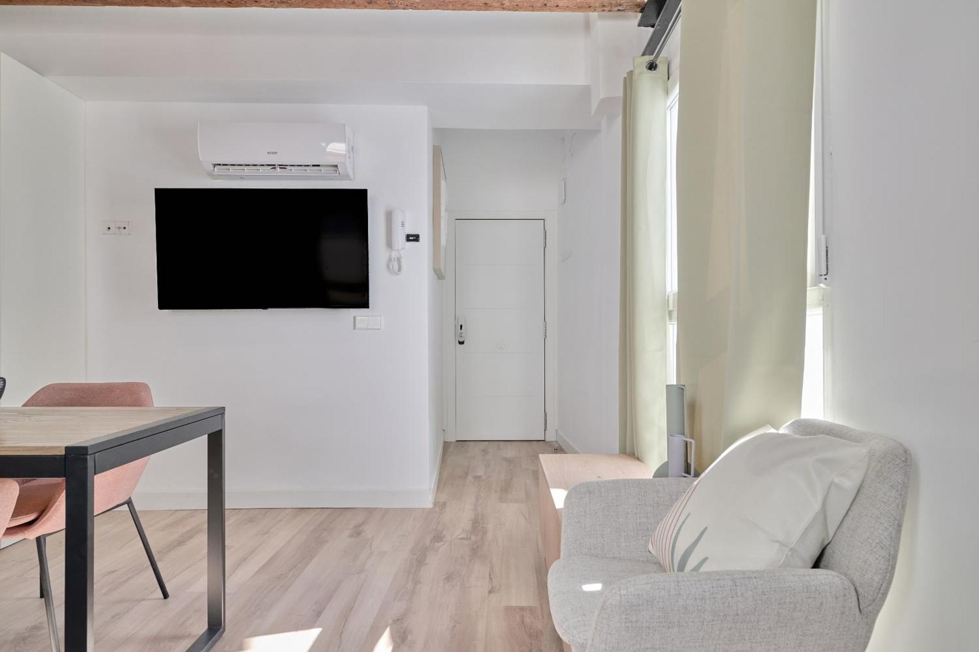 Ciutat Vella Modern Apartment *