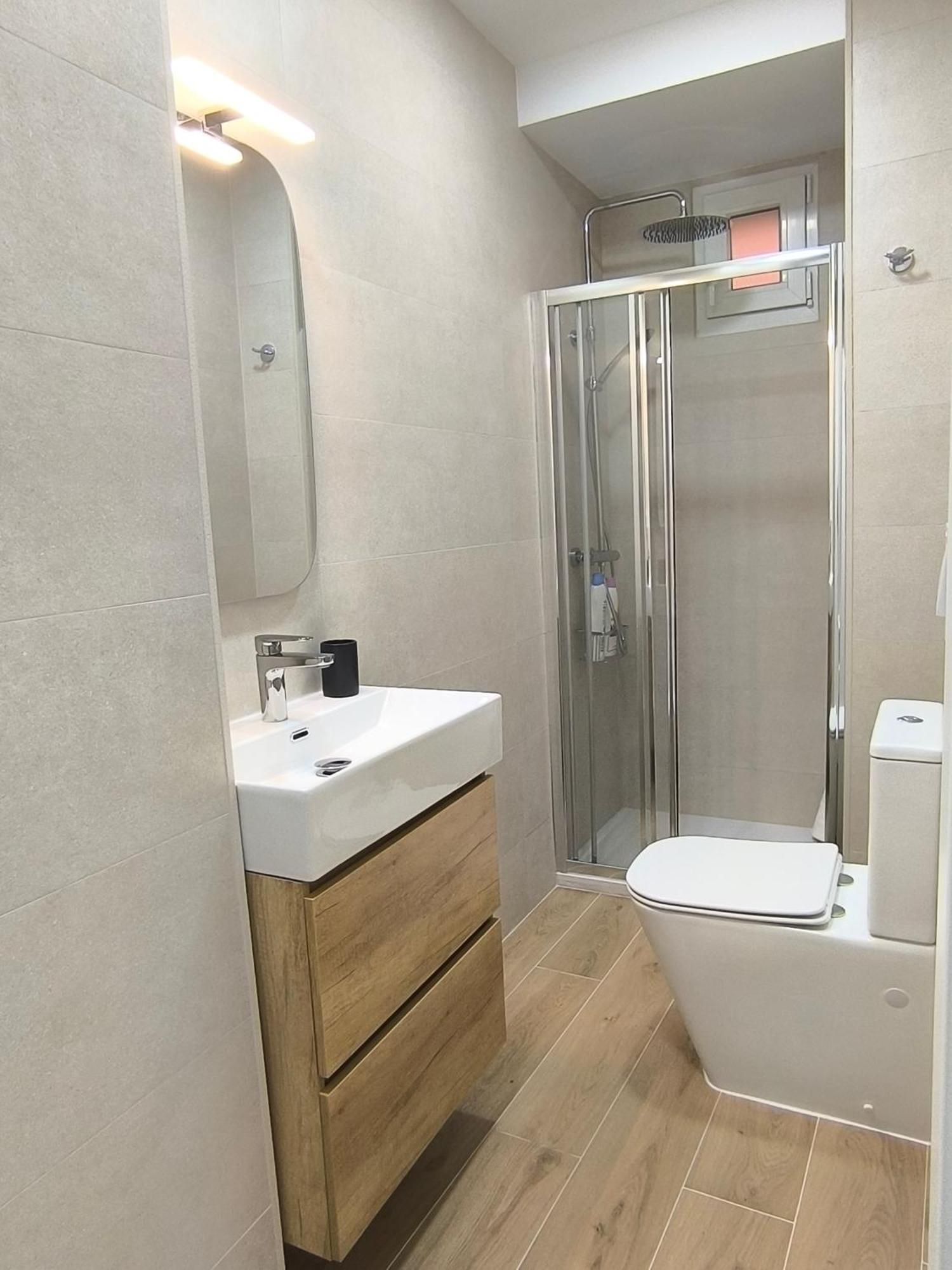 Apartamento In With Wifi + Parking.