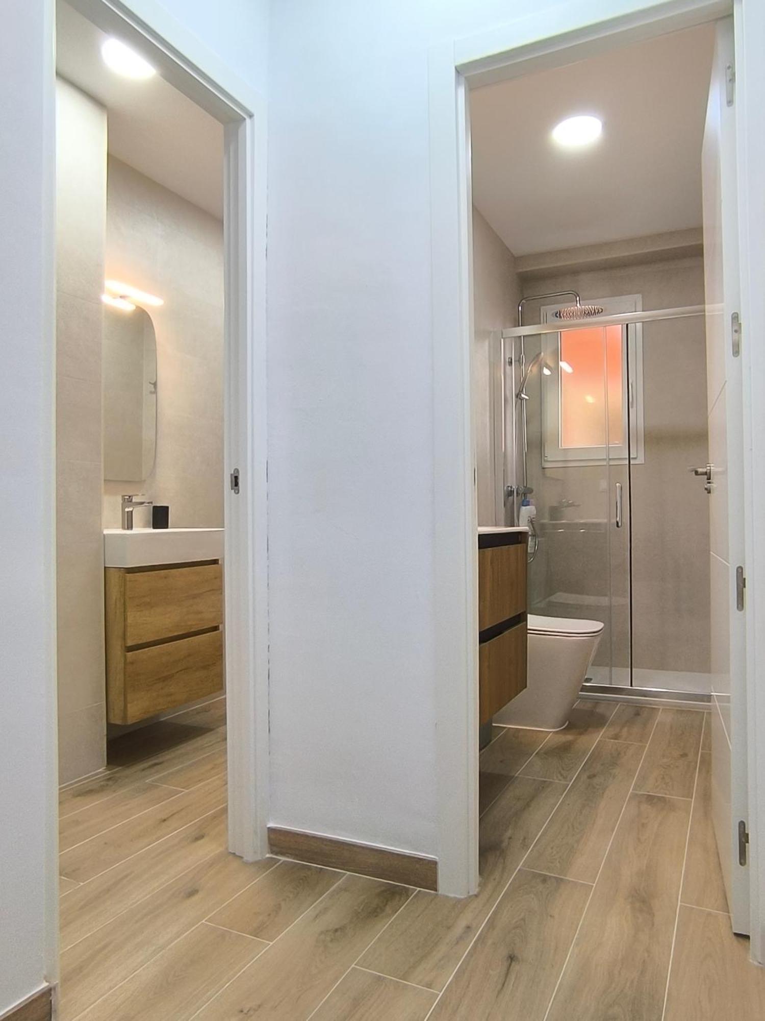 In With Wifi + Parking. Apartamento Valencia