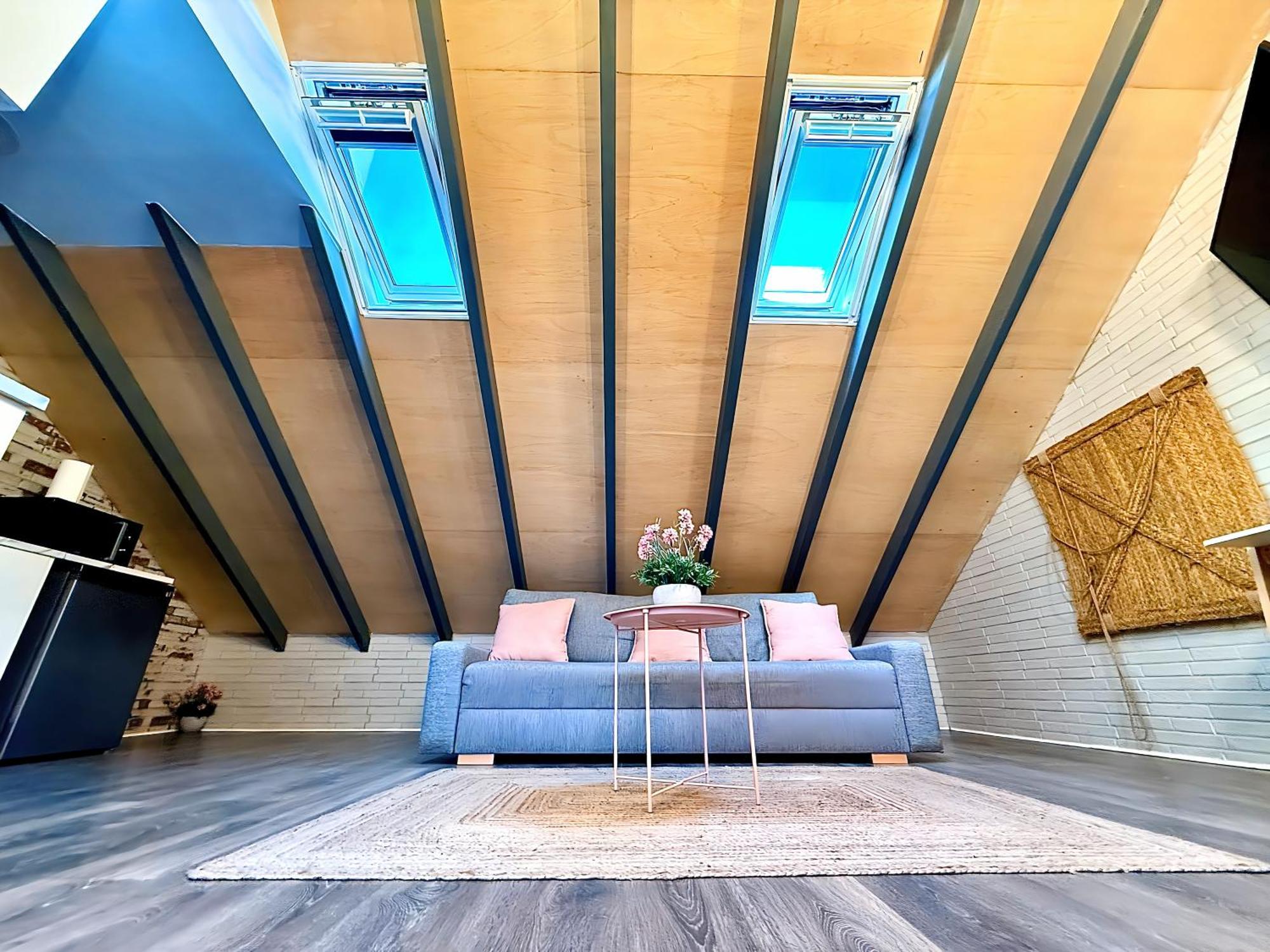 Loft Independiente Con Piscina Compartida En Centro De Apartamento Valencia