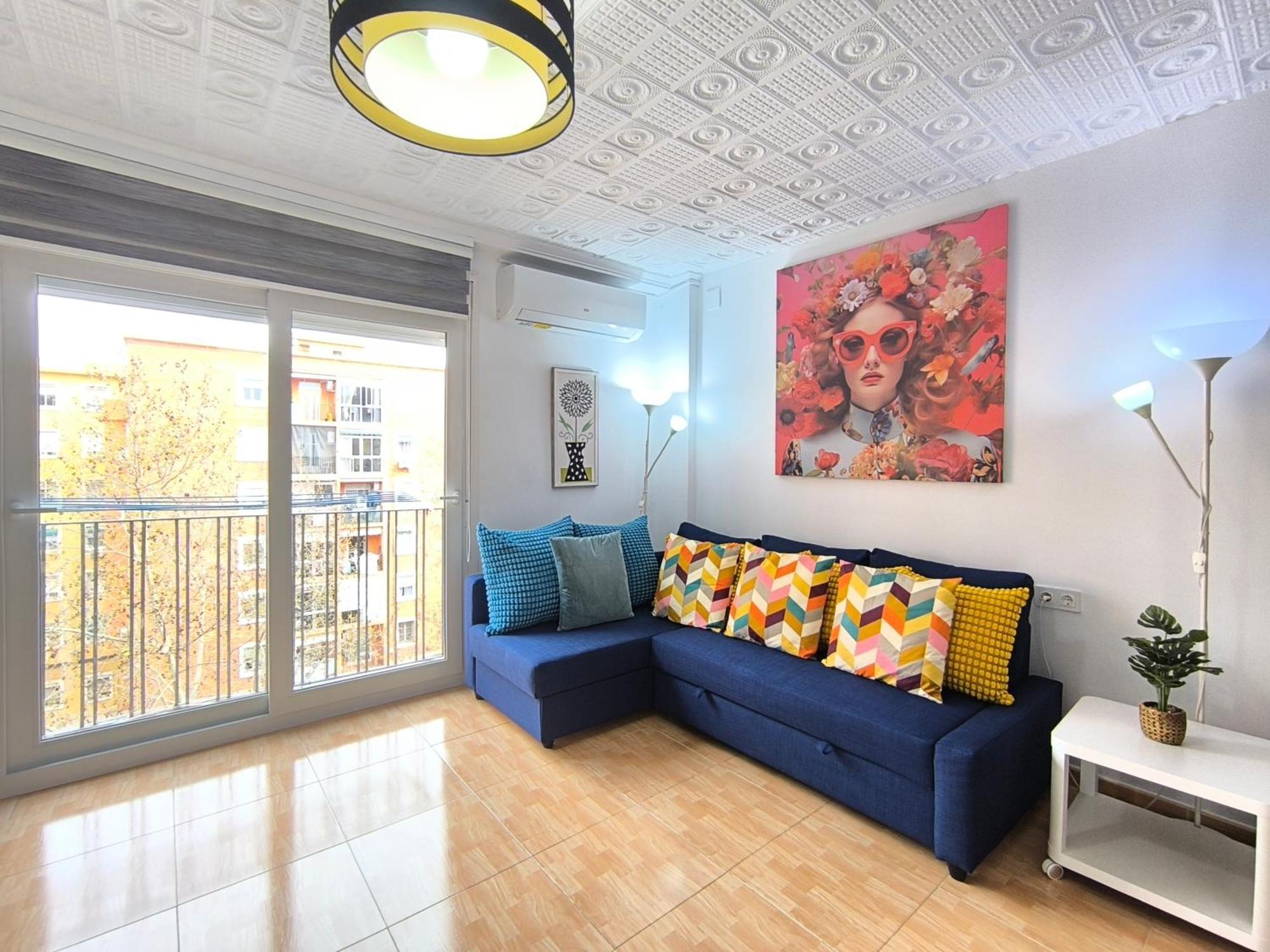 In With Wifi + Parking. Apartamento