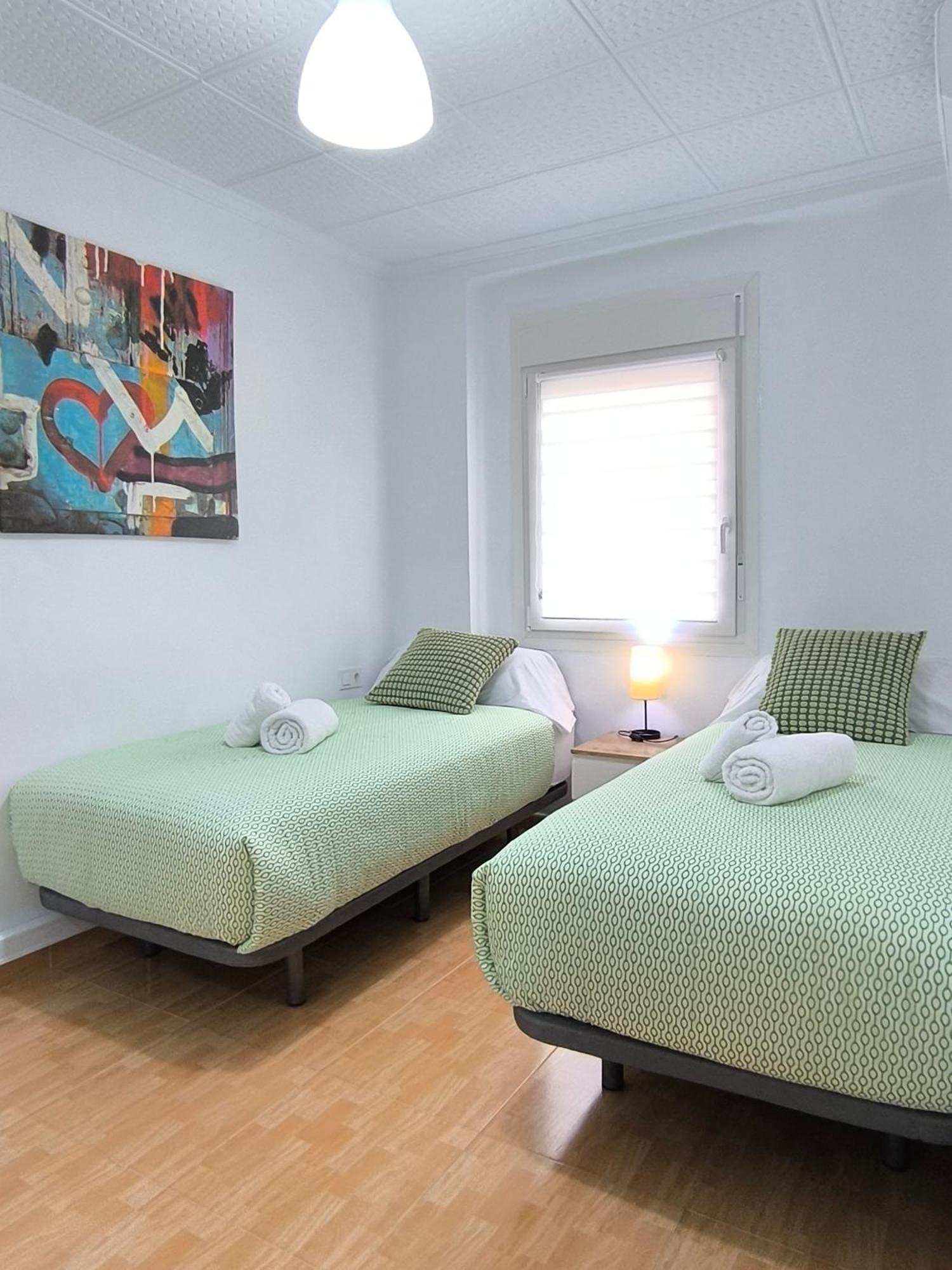 Apartamento In With Wifi + Parking. *