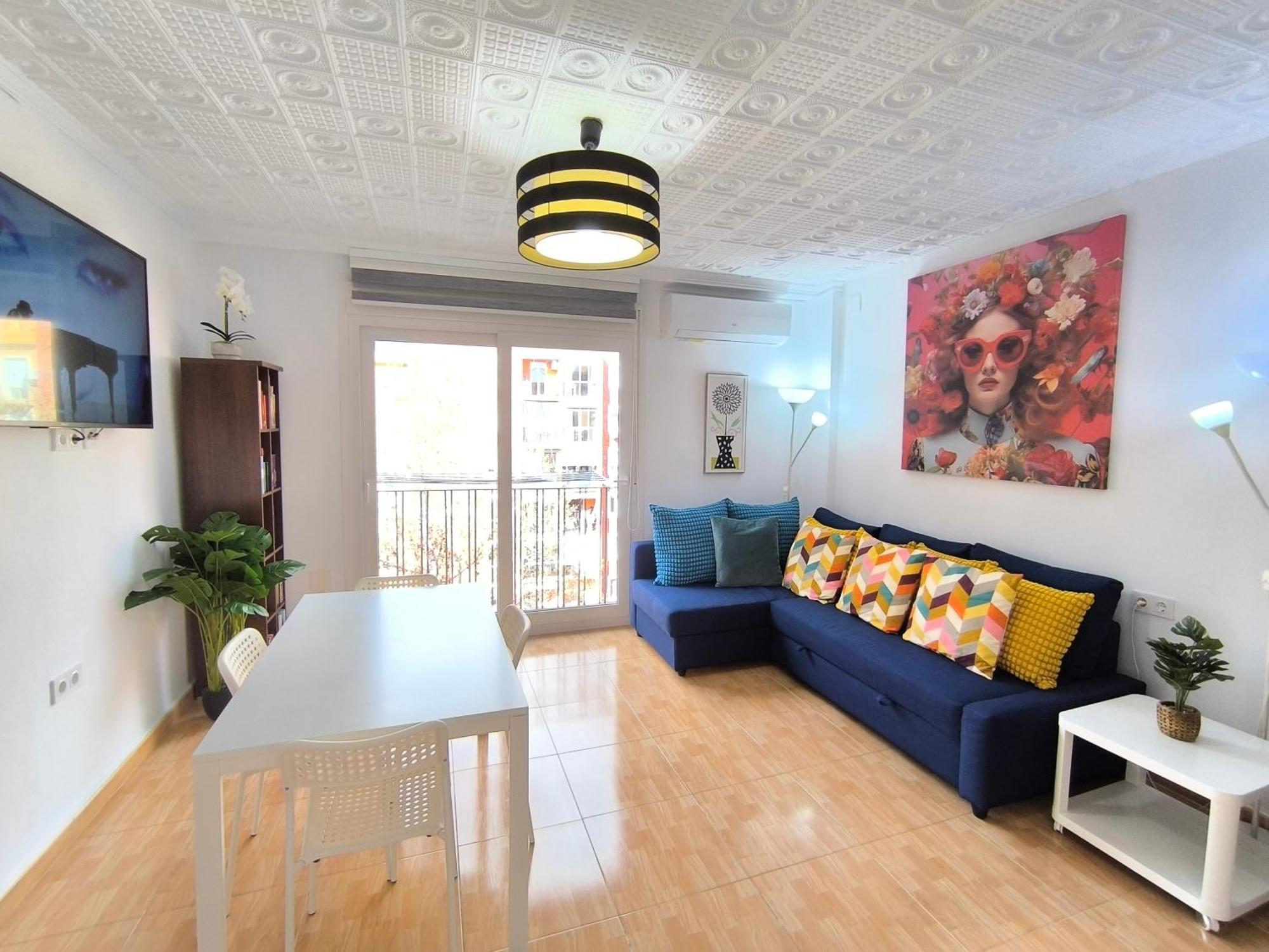 In With Wifi + Parking. Apartamento Valencia
