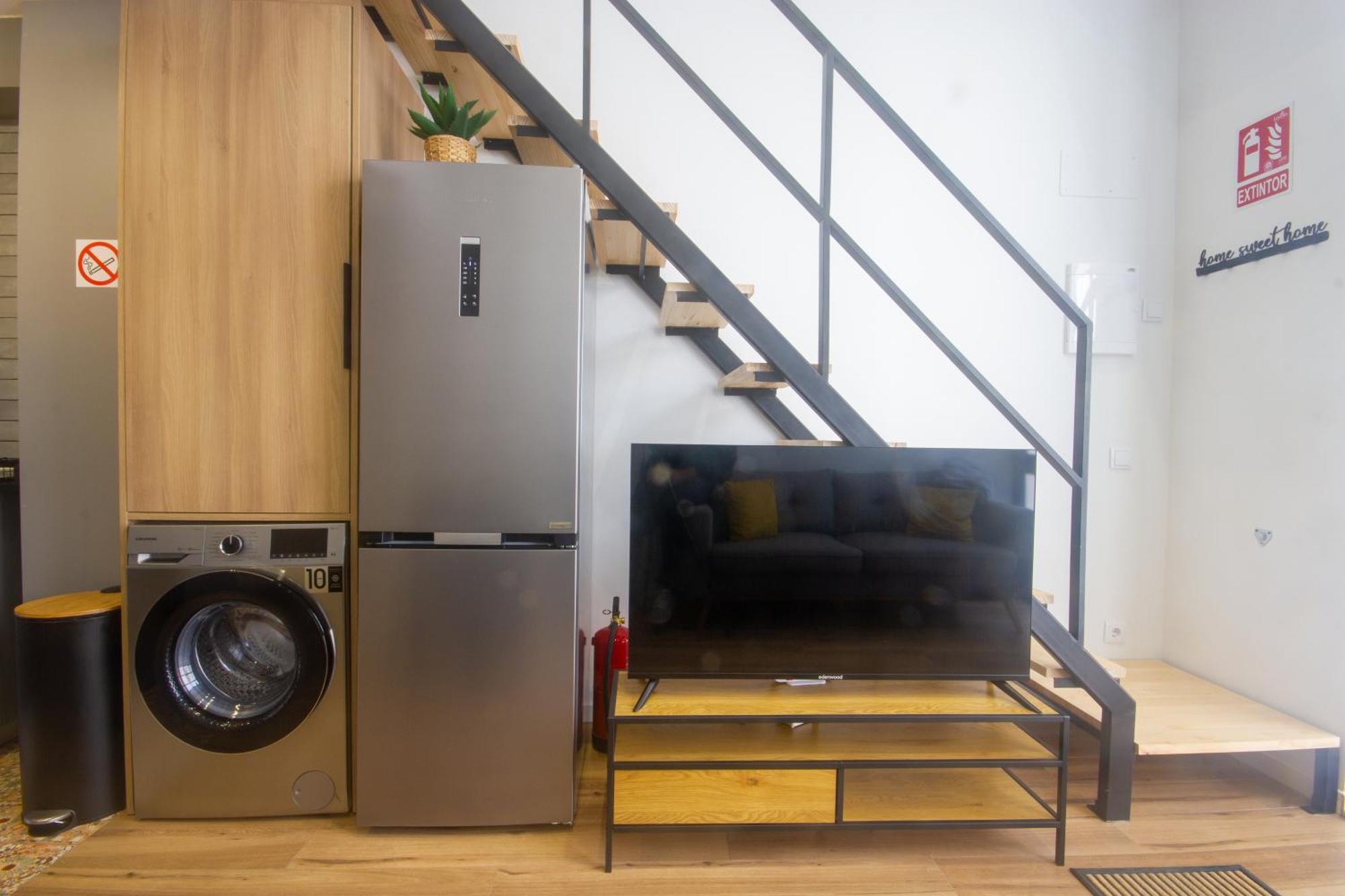 Apartment 2 *
