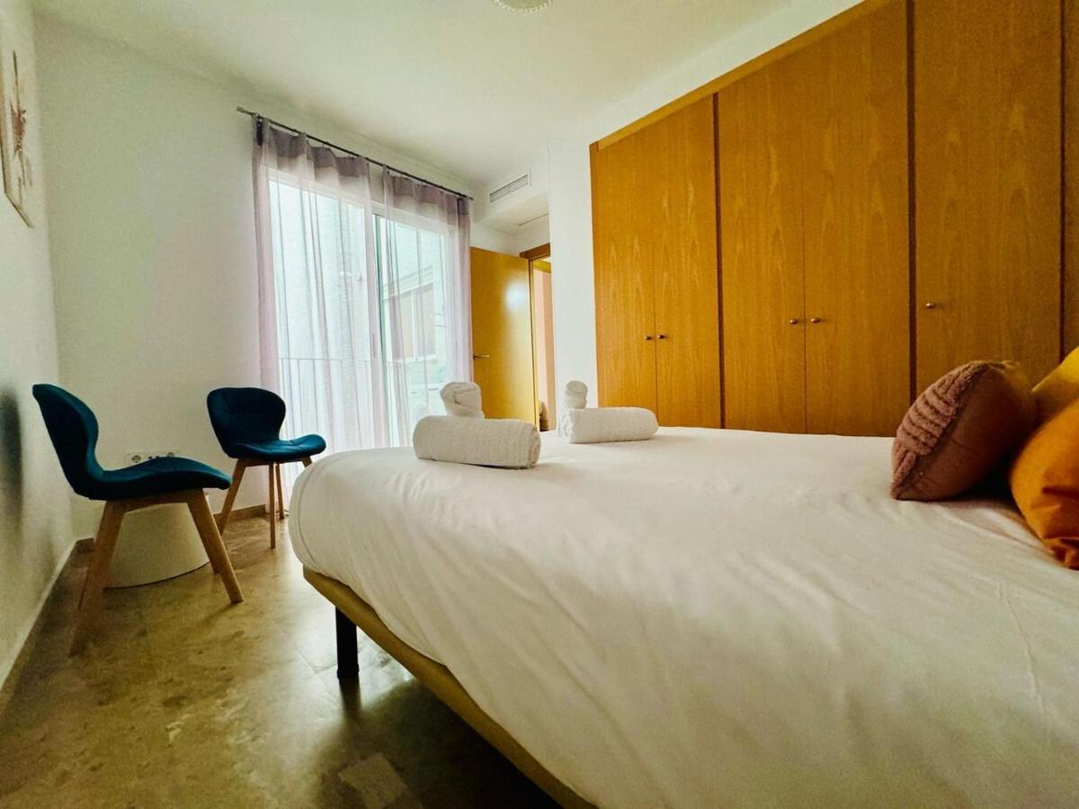 Abat 2 Cool & Wide Flat Next To The Cathedral * Valencia