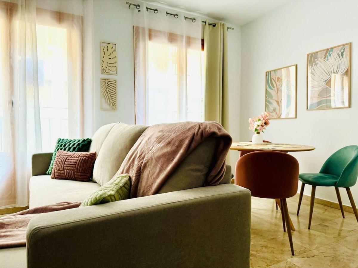 Abat 1 Cool & Wide Flat Next To The Cathedral Valencia