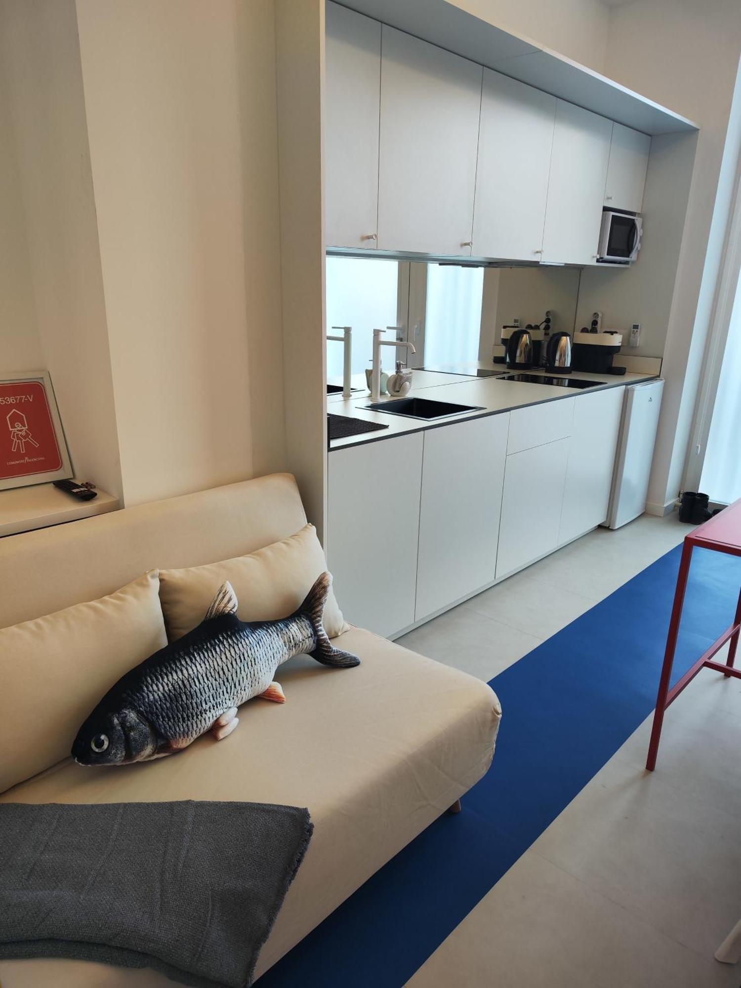 Carisan1 6 Min To Modern Bright Apartamento